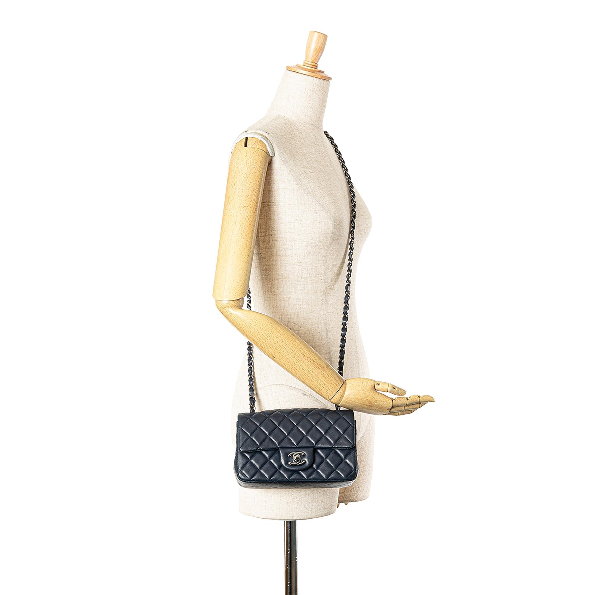 Chanel Mini Rectangular Classic Lambskin Single Flap (SHG-Zxsl77)