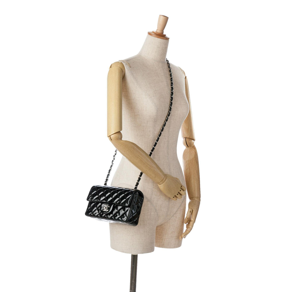 Chanel Mini Rectangular Classic Patent Single Flap (SHG-FyA2eh)