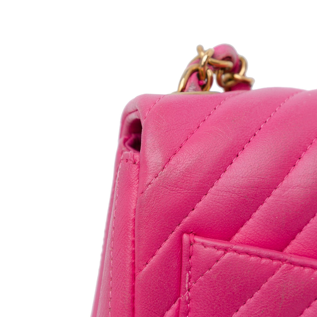 Chanel Mini Square Classic Chevron Lambskin Flap (SHG-j9k7Tq)