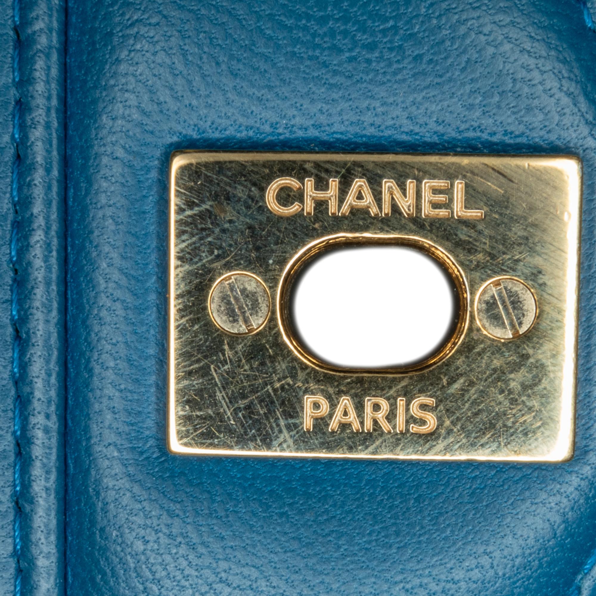 Chanel Mini Square Classic Chevron Lambskin Single Flap (SHG-Vx8JKw)