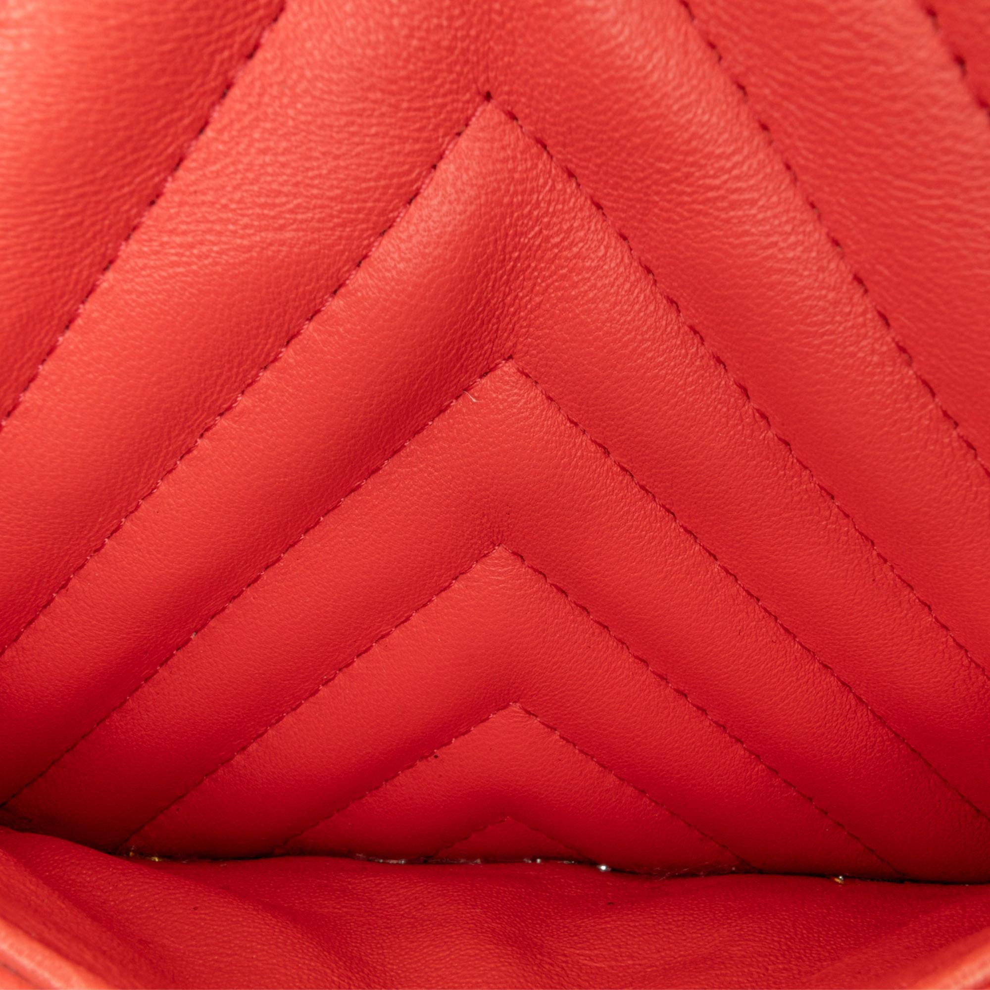 Chanel Mini Square Classic Lambskin Chevron Flap (SHG-HJTI2E)