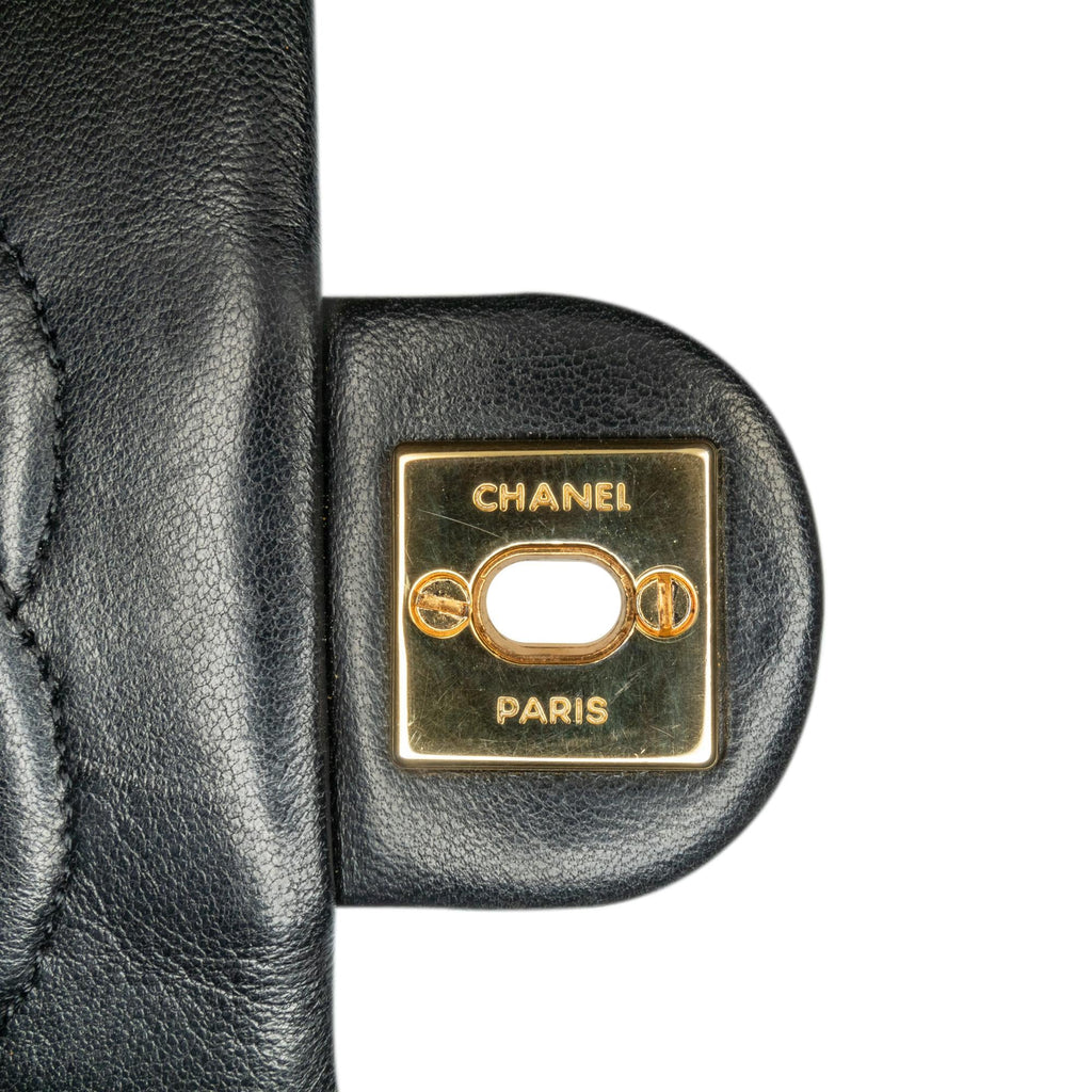 Chanel Mini Square Classic Lambskin Leather Single Flap Bag (SHG-hqpiJu)