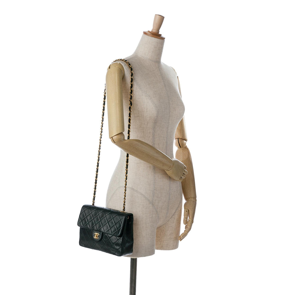 Chanel Mini Square Classic Lambskin Leather Single Flap Bag (SHG-hqpiJu)