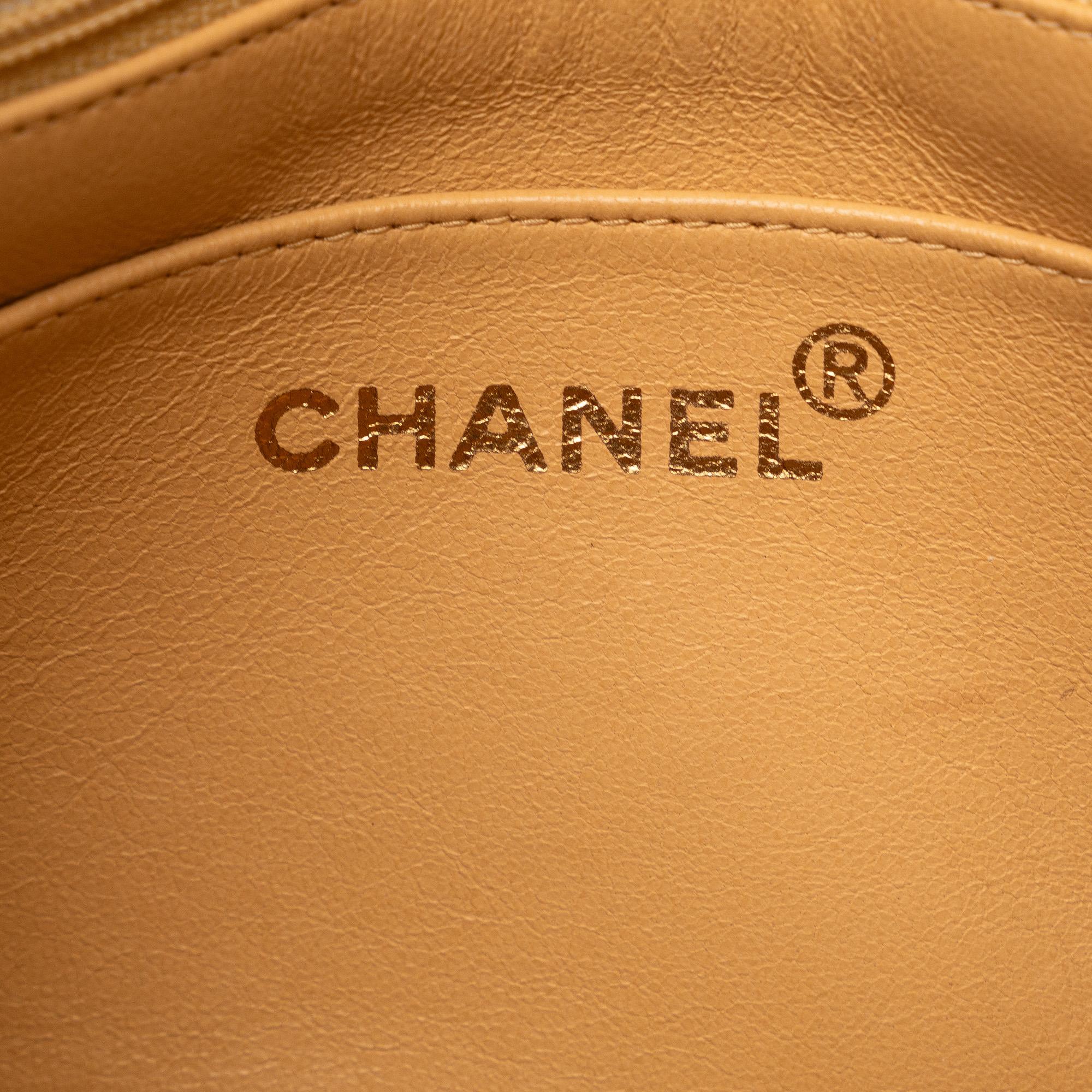 Chanel Mini Square Classic Lambskin Single Flap (SHG-E8DBvA)