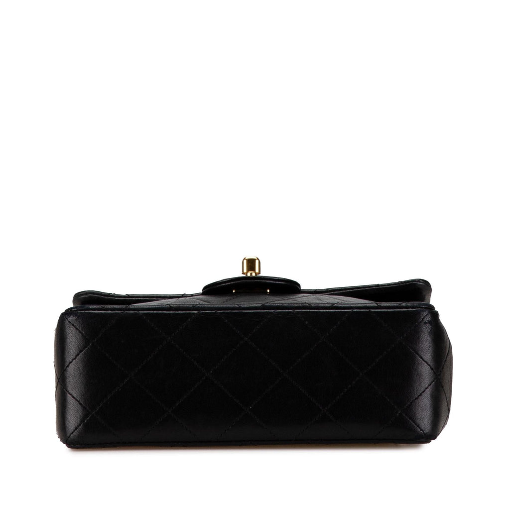 Chanel Mini Square Classic Lambskin Single Flap (SHG-uffUKC)