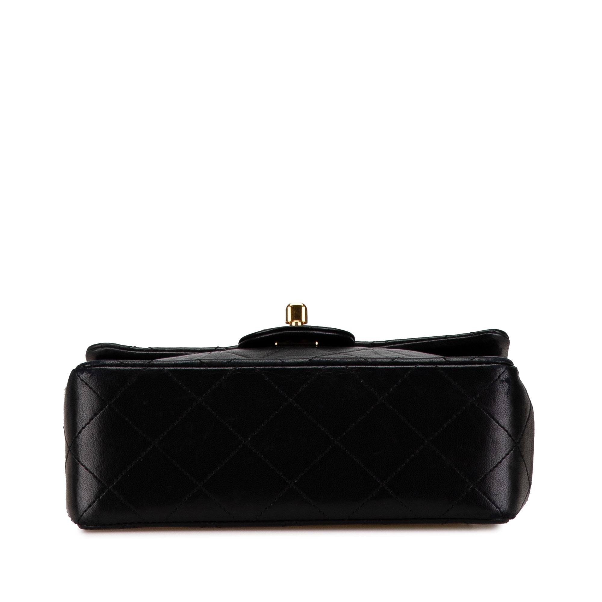 Chanel Mini Square Classic Lambskin Single Flap (SHG-uffUKC)