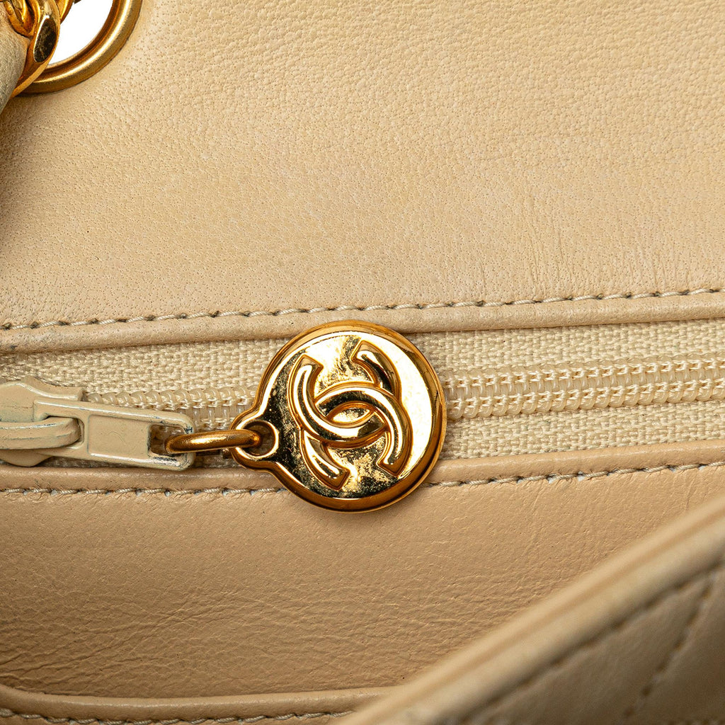 Chanel Mini Square Classic Lambskin Single Flap (SHG-bqoEbP)