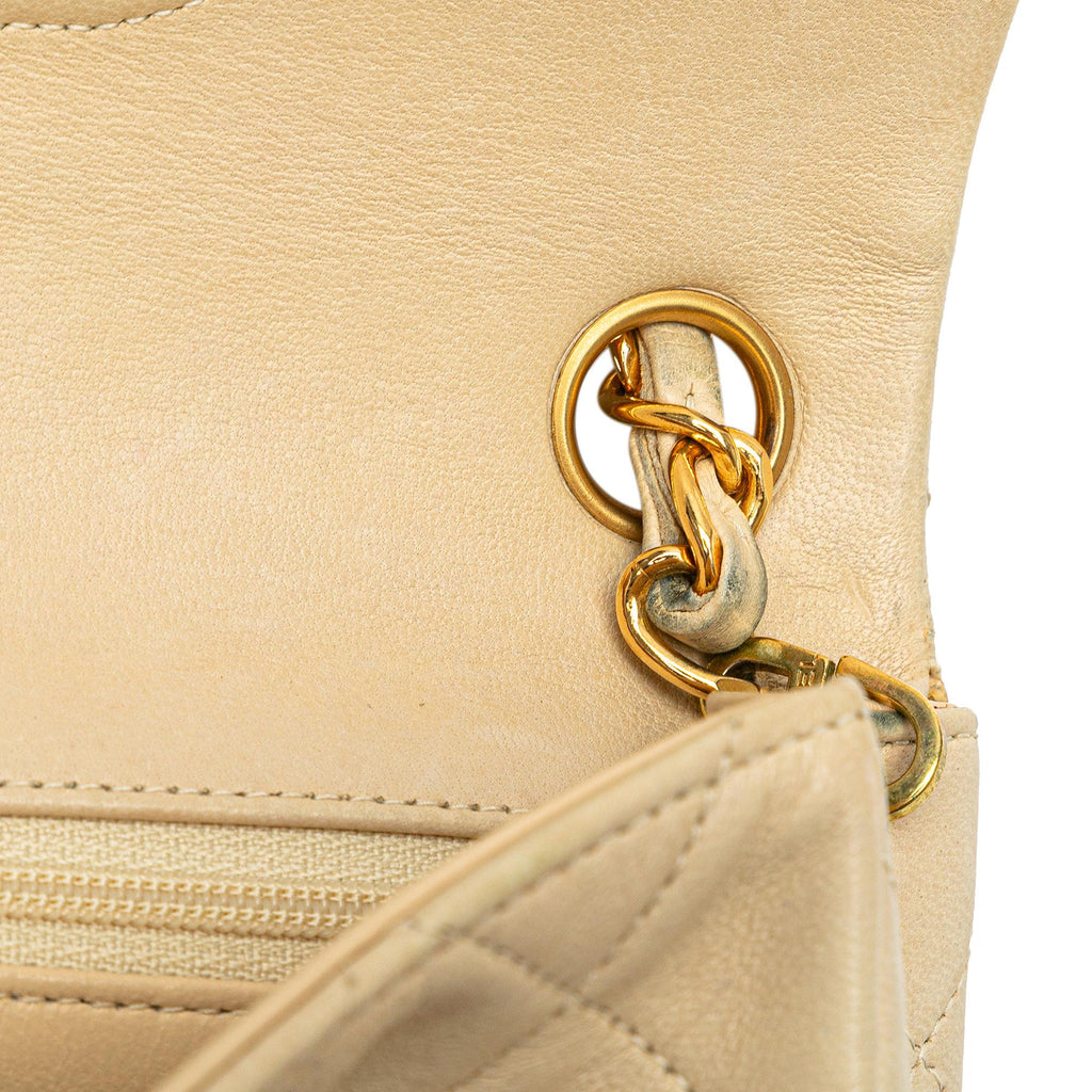 Chanel Mini Square Classic Lambskin Single Flap (SHG-bqoEbP)