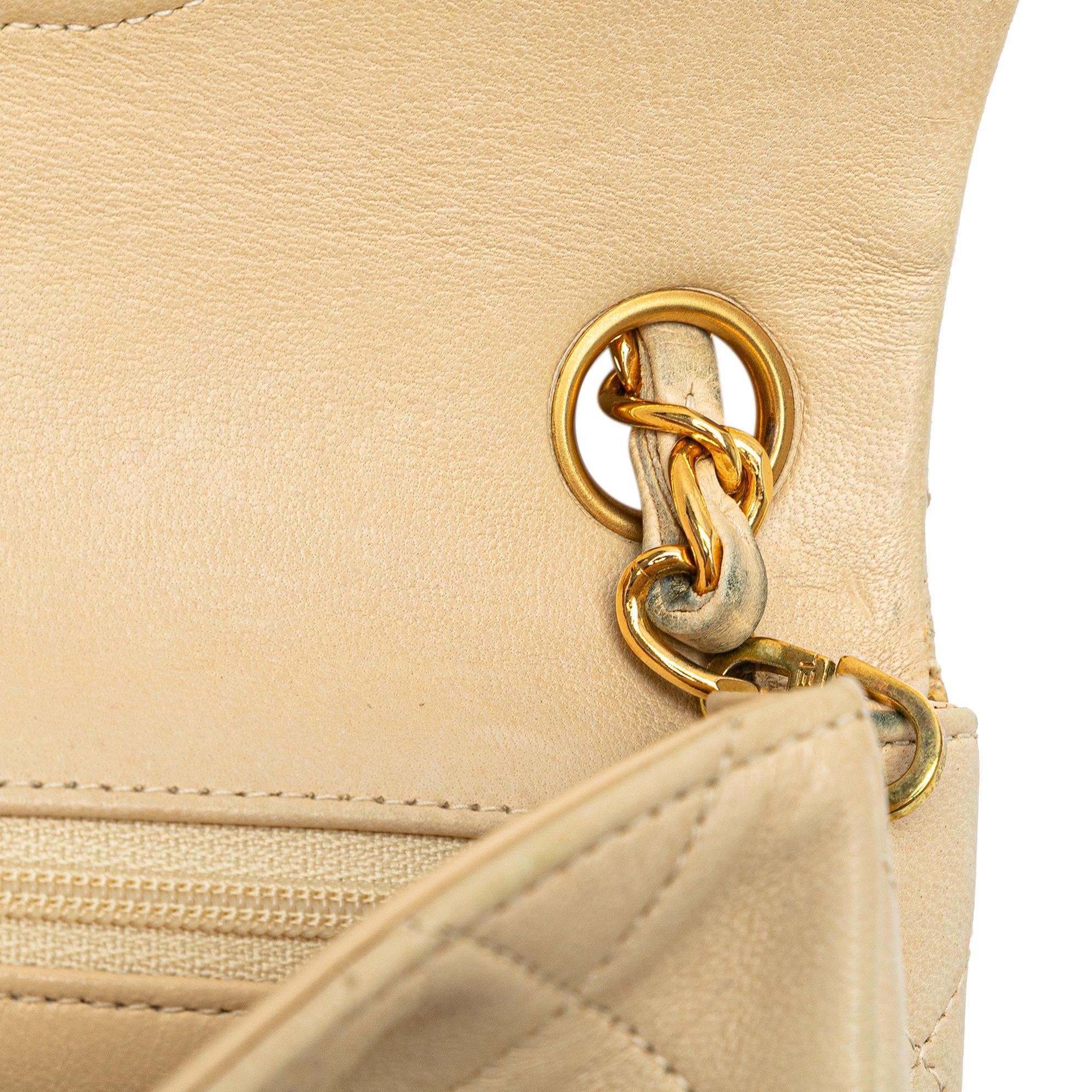 Chanel Mini Square Classic Lambskin Single Flap (SHG-bqoEbP)