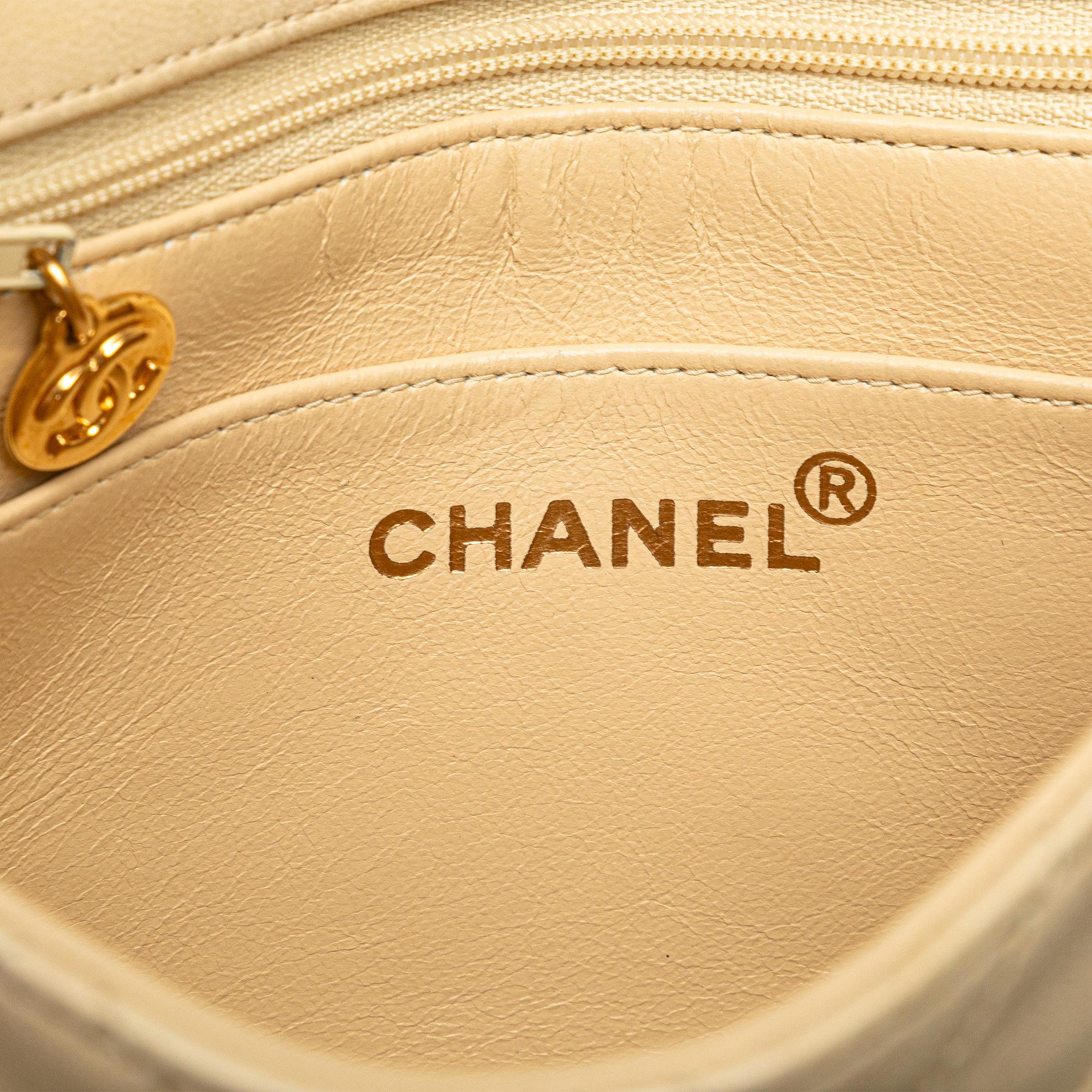 Chanel Mini Square Classic Lambskin Single Flap (SHG-bqoEbP)