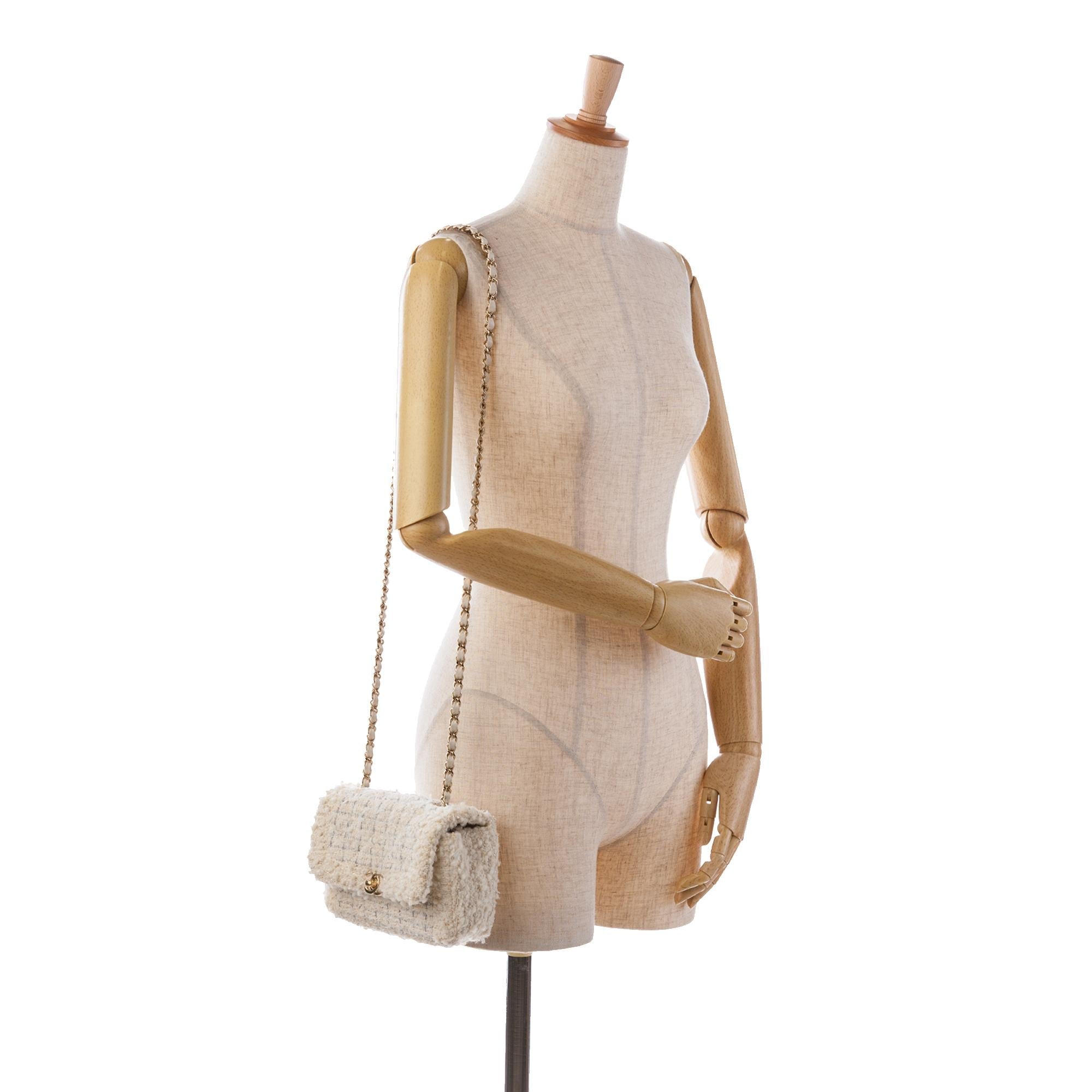 Chanel Mini Tweed Flap Crossbody (SHG-7gRh4A)