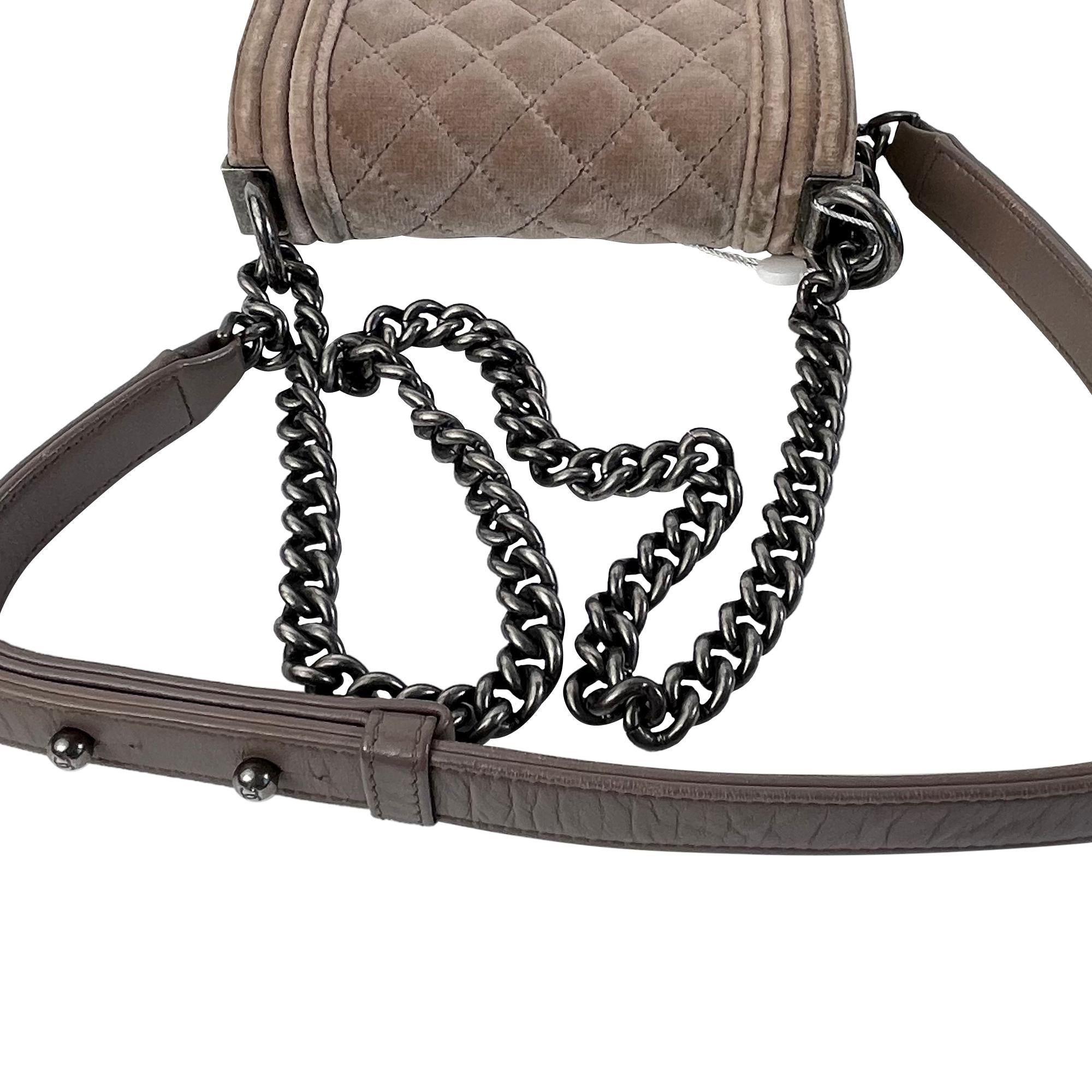 Chanel Mini Velvet Boy Flap Bag (SHG-42MkBL)
