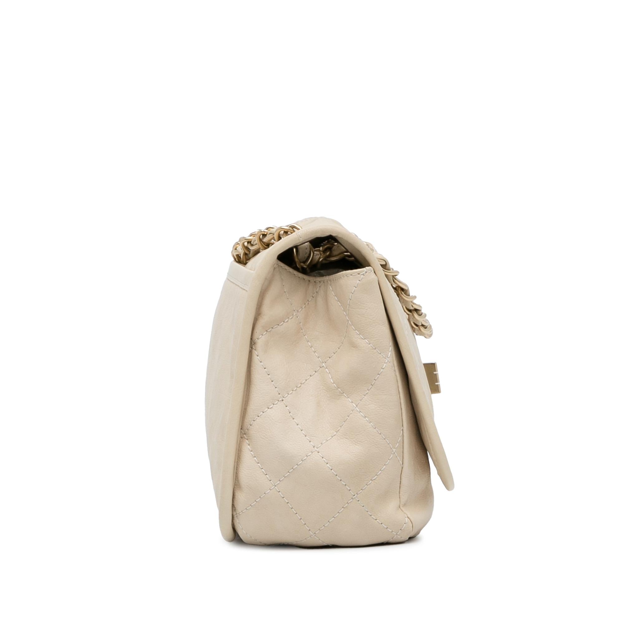 Chanel Natural Beauty Split Pocket (SHG-RQcWTD)