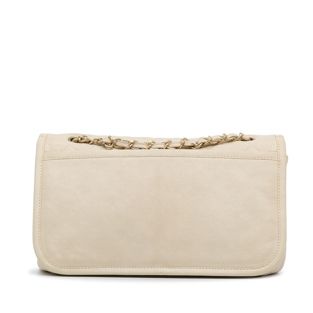 Chanel Natural Beauty Split Pocket