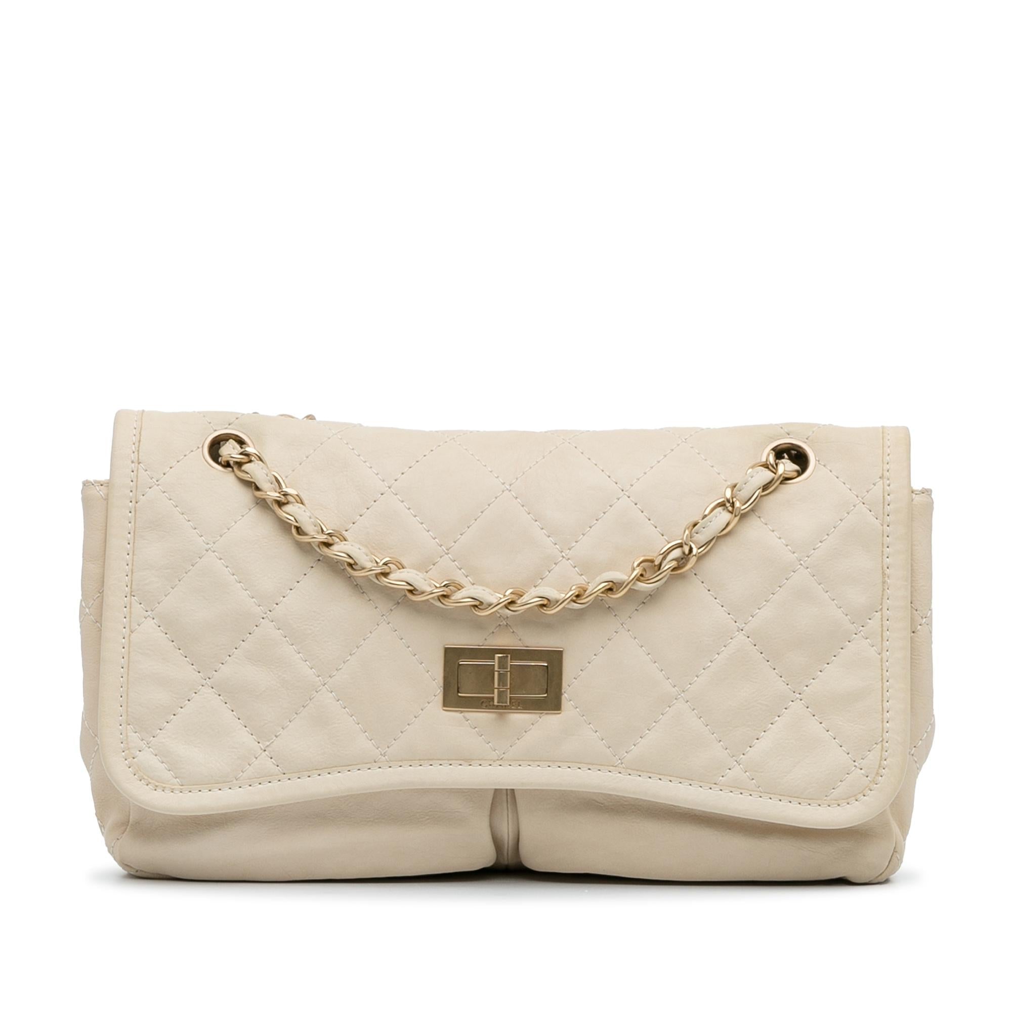 Chanel Natural Beauty Split Pocket