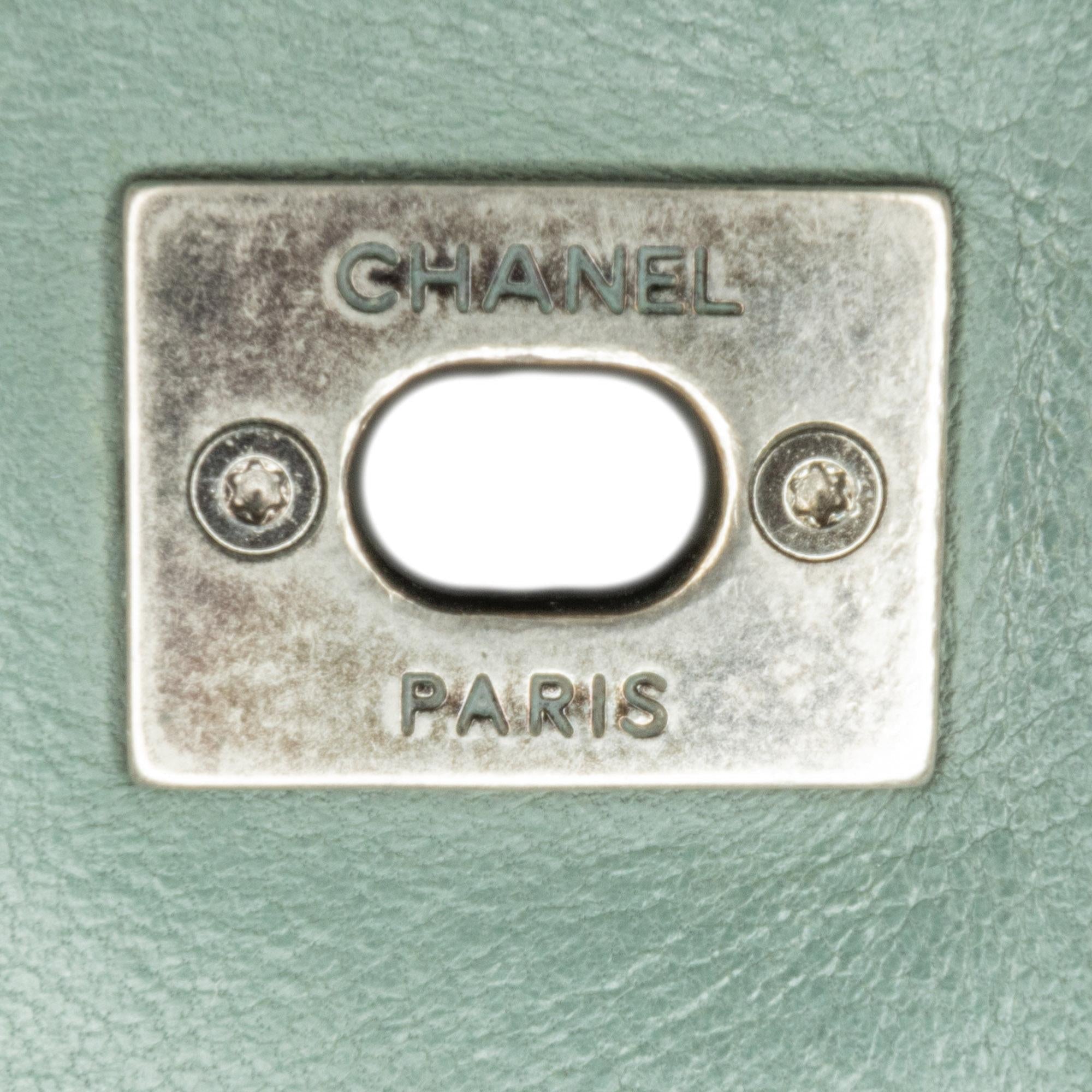 Chanel New Bubble Flap Bag (SHG-vlw2bG)