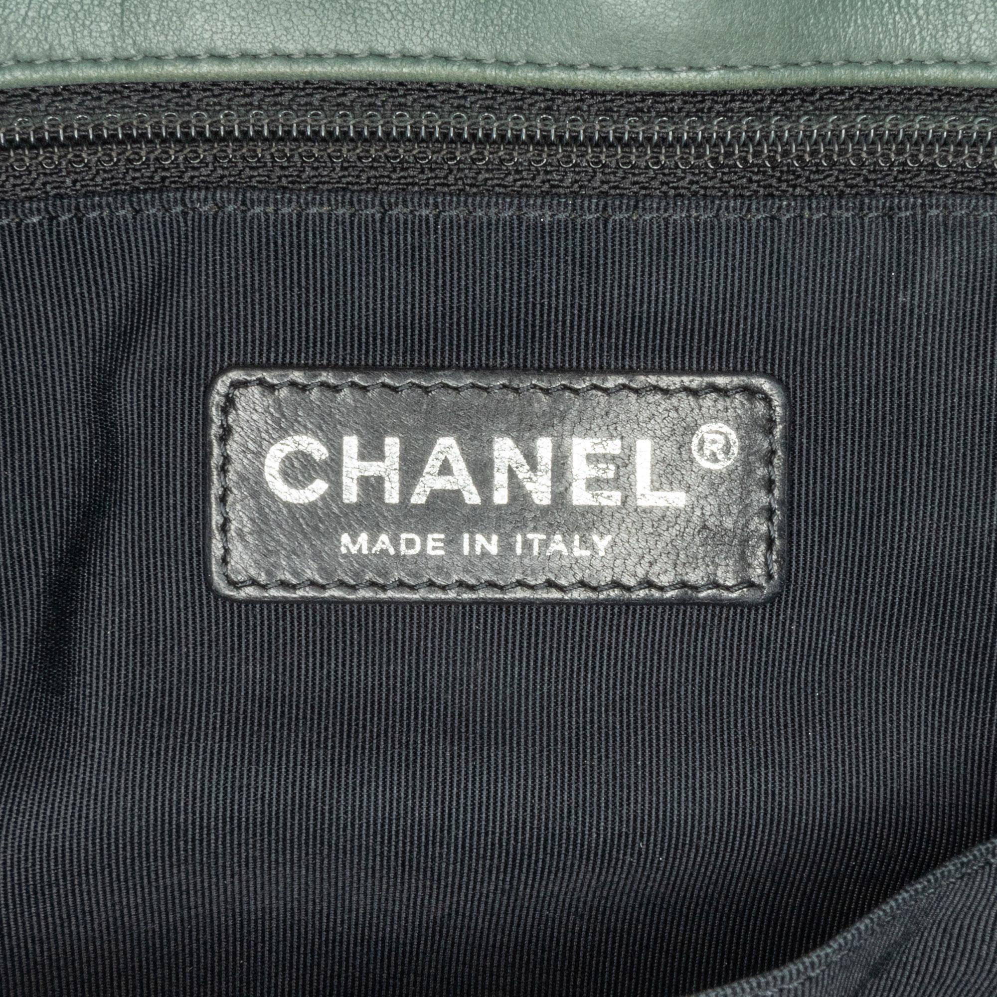 Chanel New Bubble Flap Bag (SHG-vlw2bG)