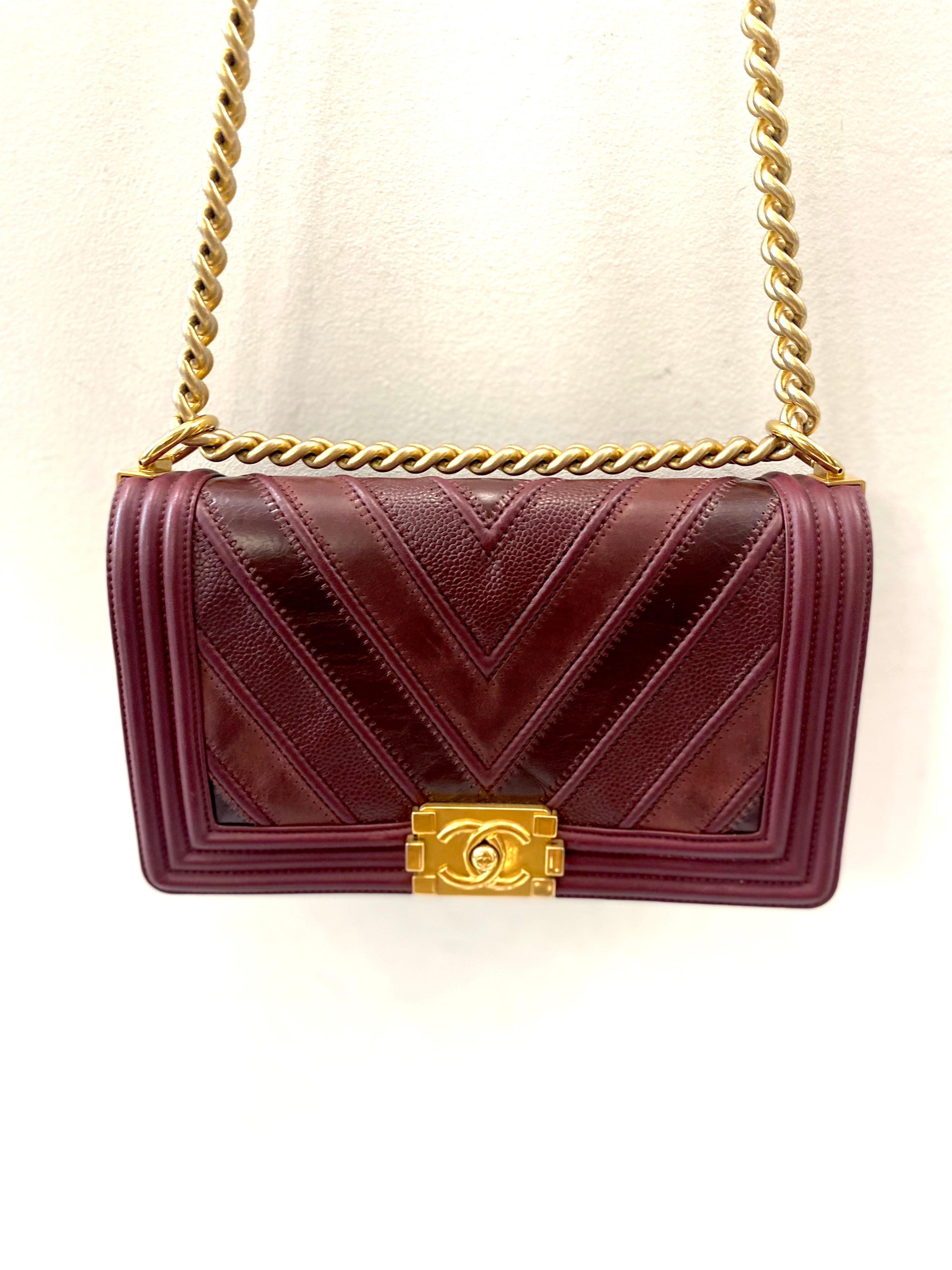 CHANEL CHEVRON QUILTED LAMBSKIN BOY BAG NEW MEDIUM