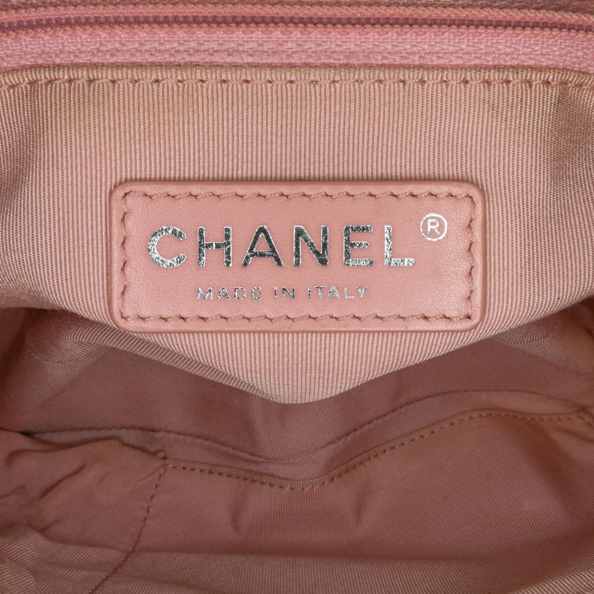 Chanel New Medium Lambskin Boy Flap (SHG-E3e9vY)