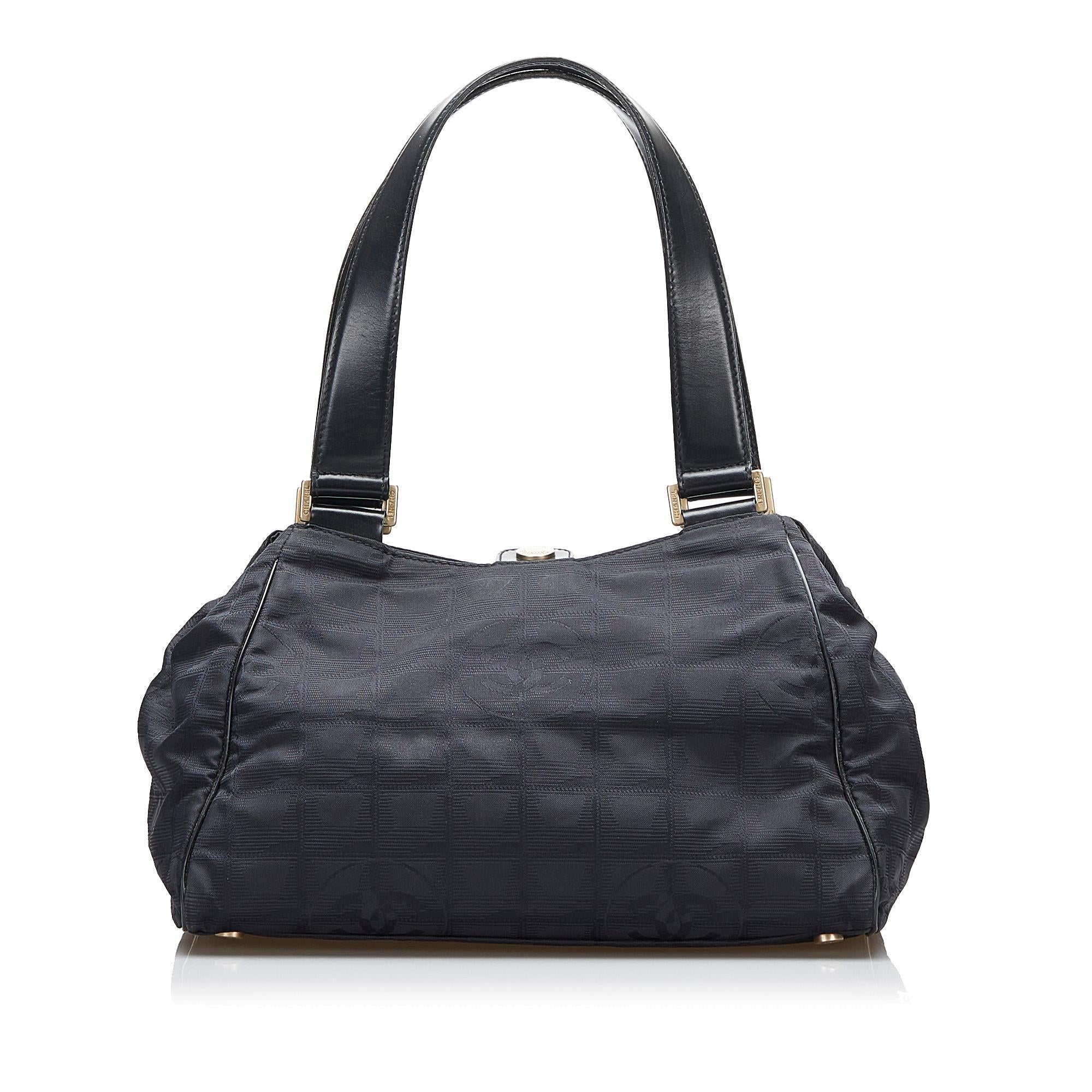 Chanel New Travel Handbag (SHG-tprBiA)