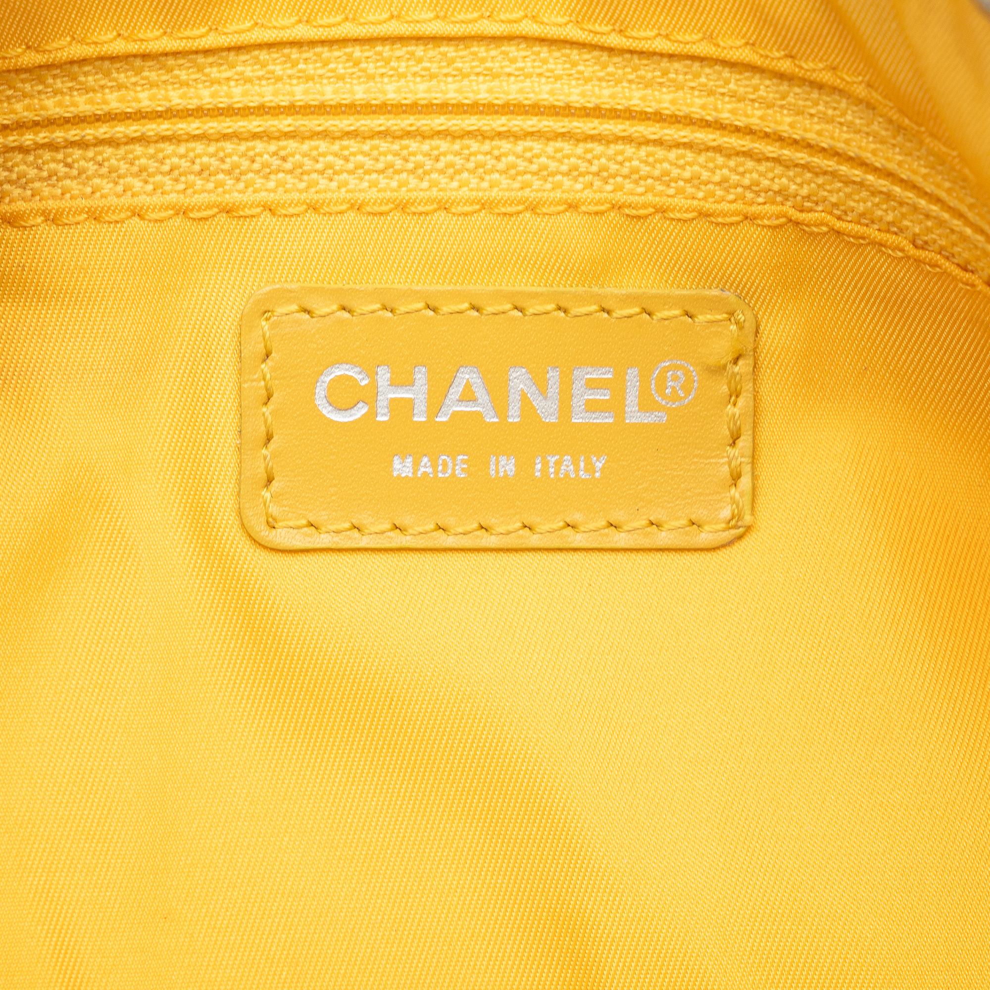 Chanel New Travel Line Barrel Crossbody (SHG-9U6Wqx)