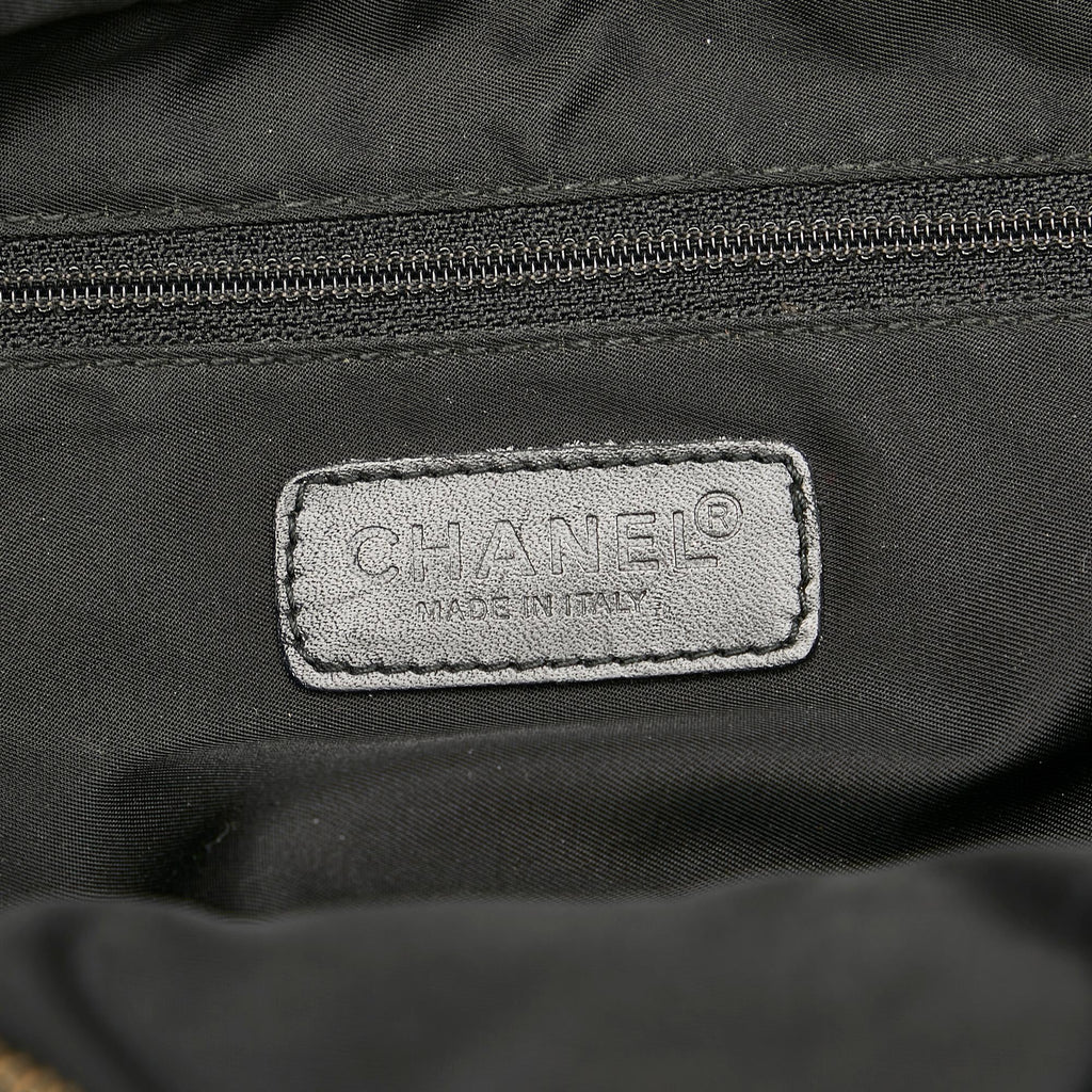 Chanel New Travel Line Canvas Handbag (SHG-25650)