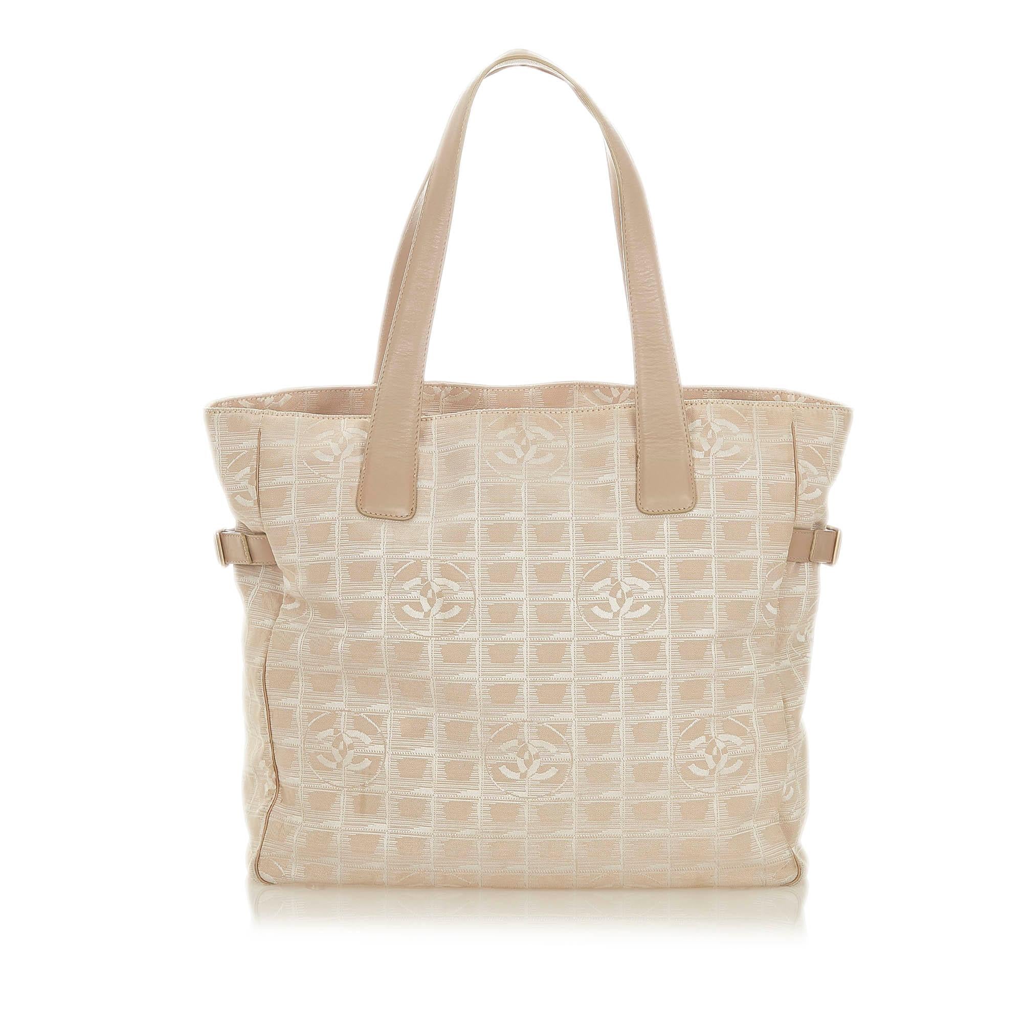 Chanel New Travel Line Canvas Tote Bag (SHG-28599)