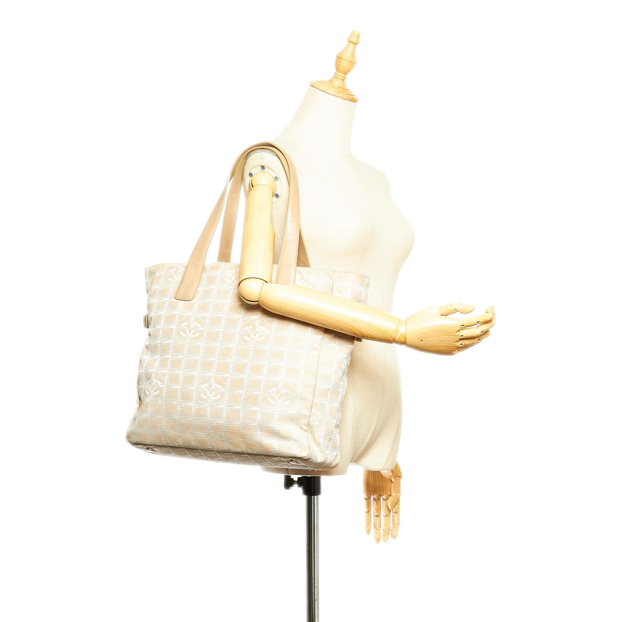 Chanel New Travel Line Canvas Tote Bag (SHG-28599)