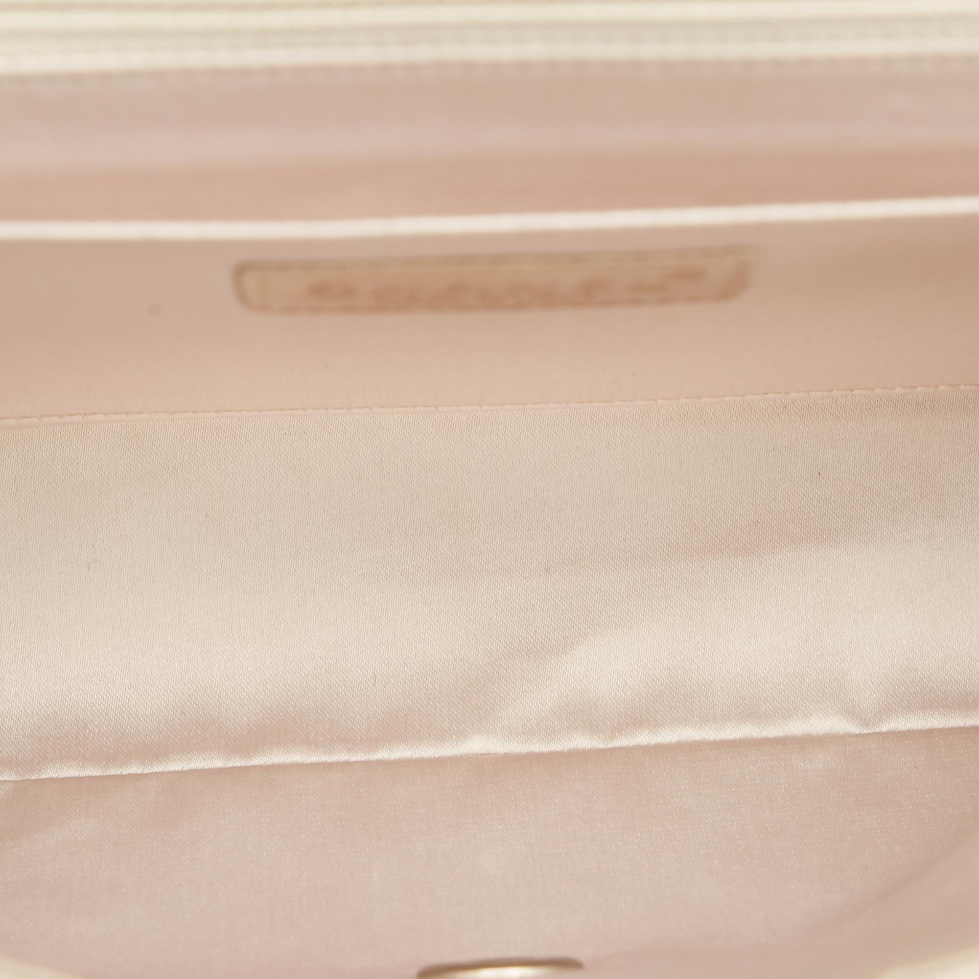 Chanel New Travel Line Classic Flap Single (SHG-35215)