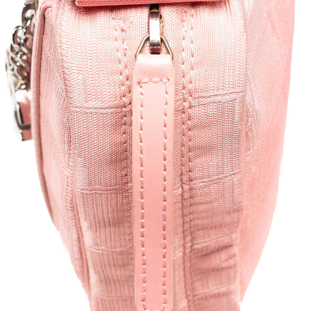 Chanel New Travel Line Crossbody (SHG-LYvPtK)