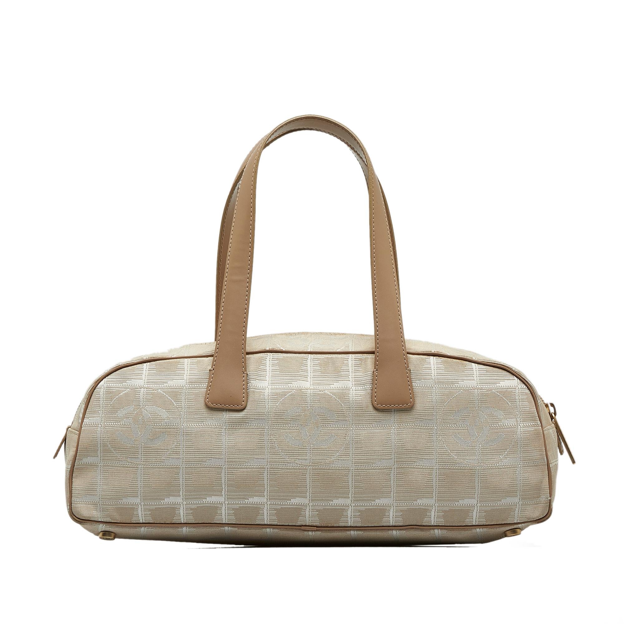Chanel New Travel Line Handbag (SHG-vyY39u)