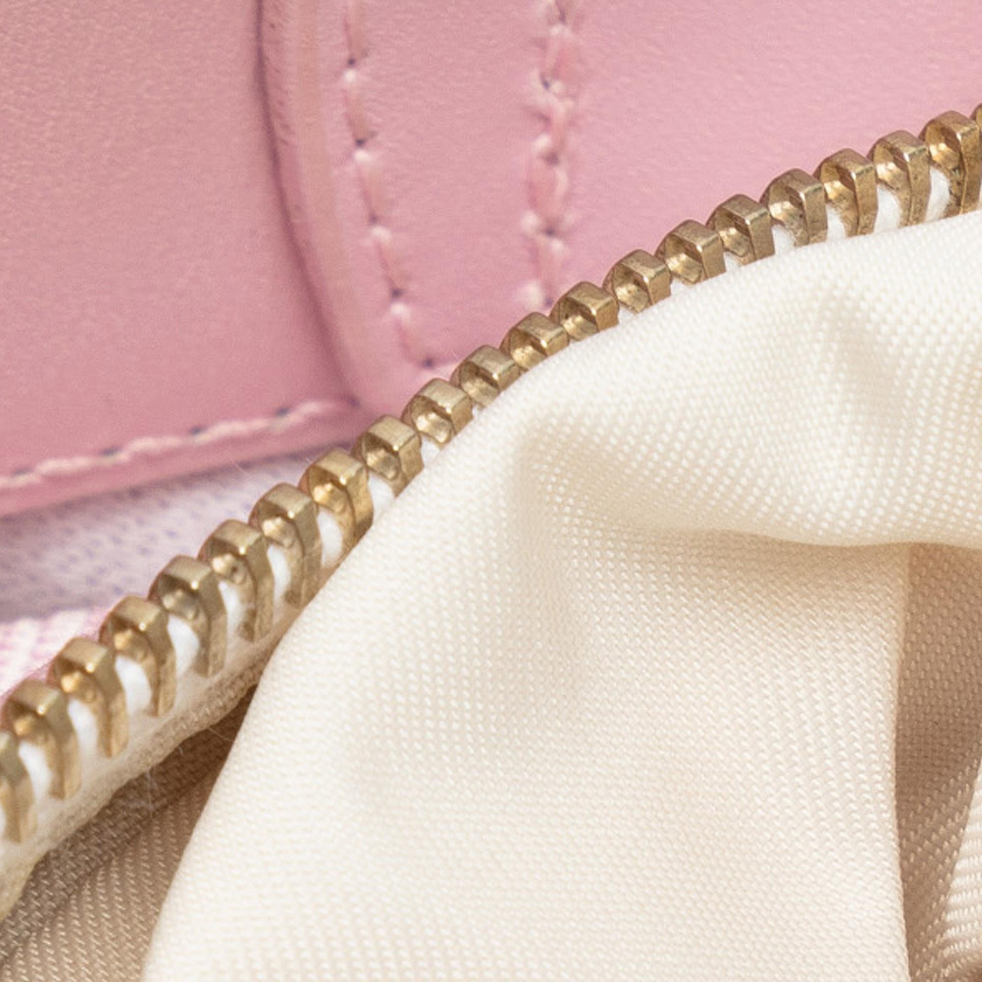 Chanel New Travel Line Handbag (SHG-NDKYny)