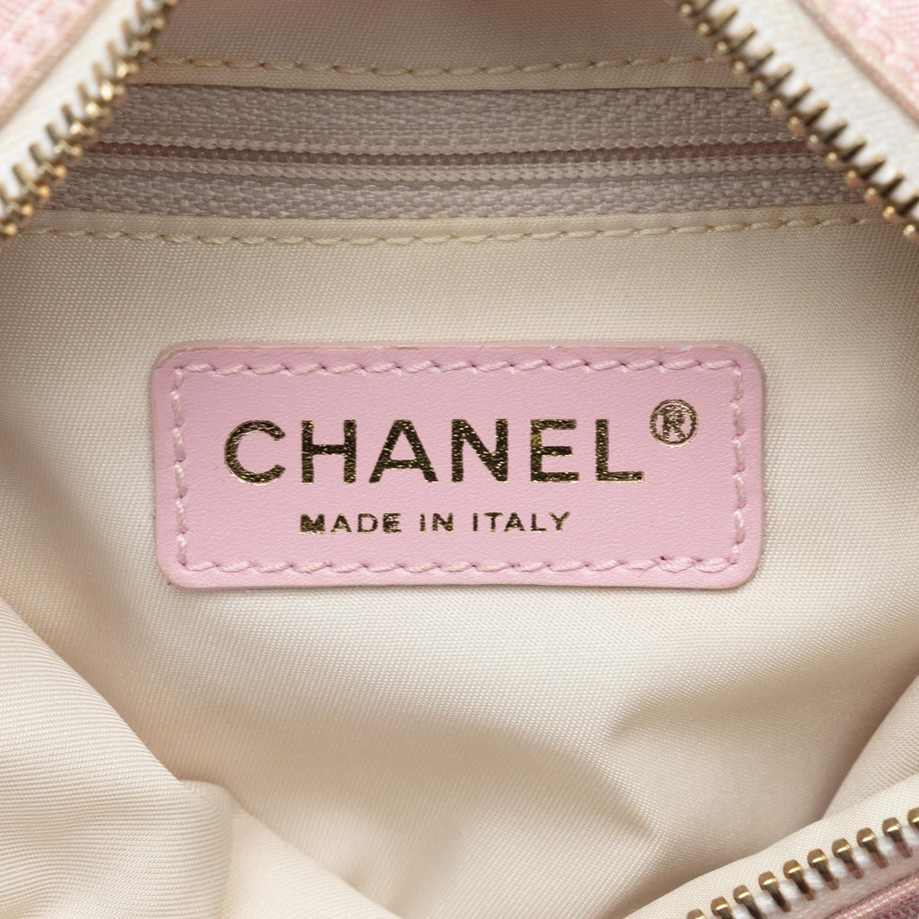 Chanel New Travel Line Handbag (SHG-NDKYny)