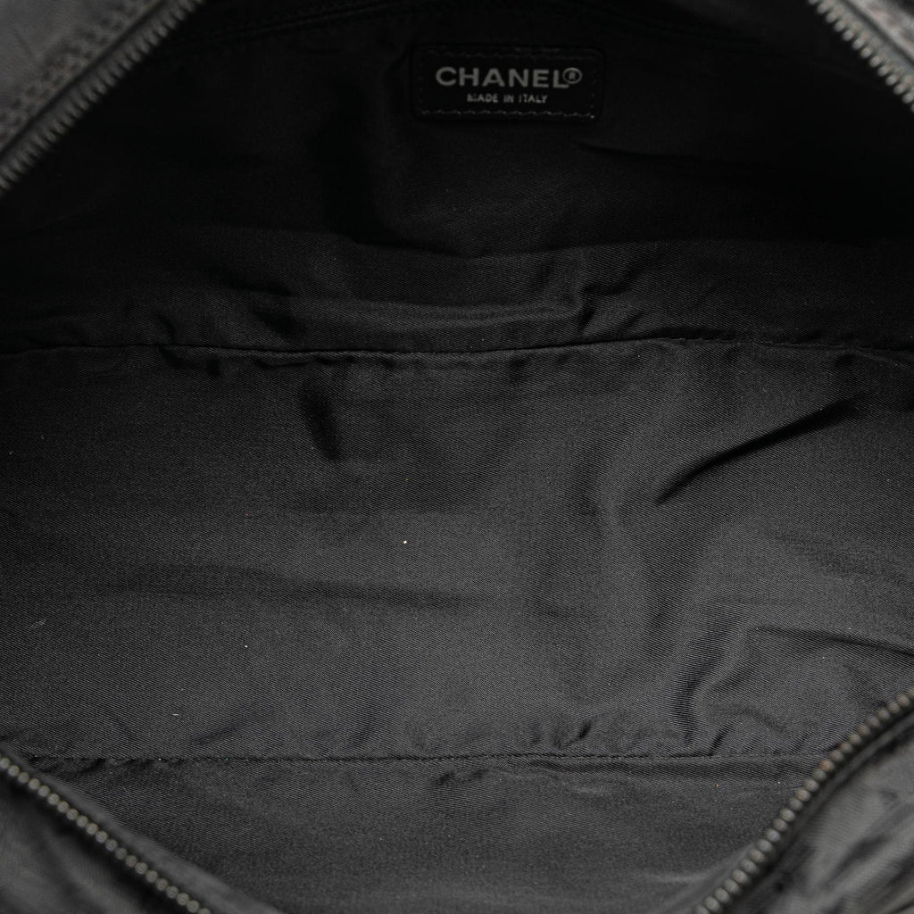 Chanel New Travel Line Handbag (SHG-5Xs4Yy)