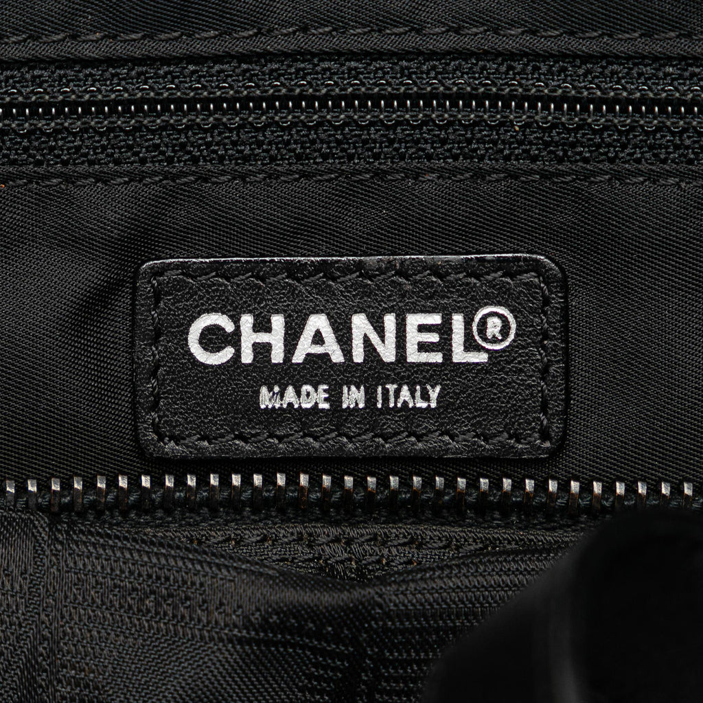 Chanel New Travel Line Handbag (SHG-5Xs4Yy)
