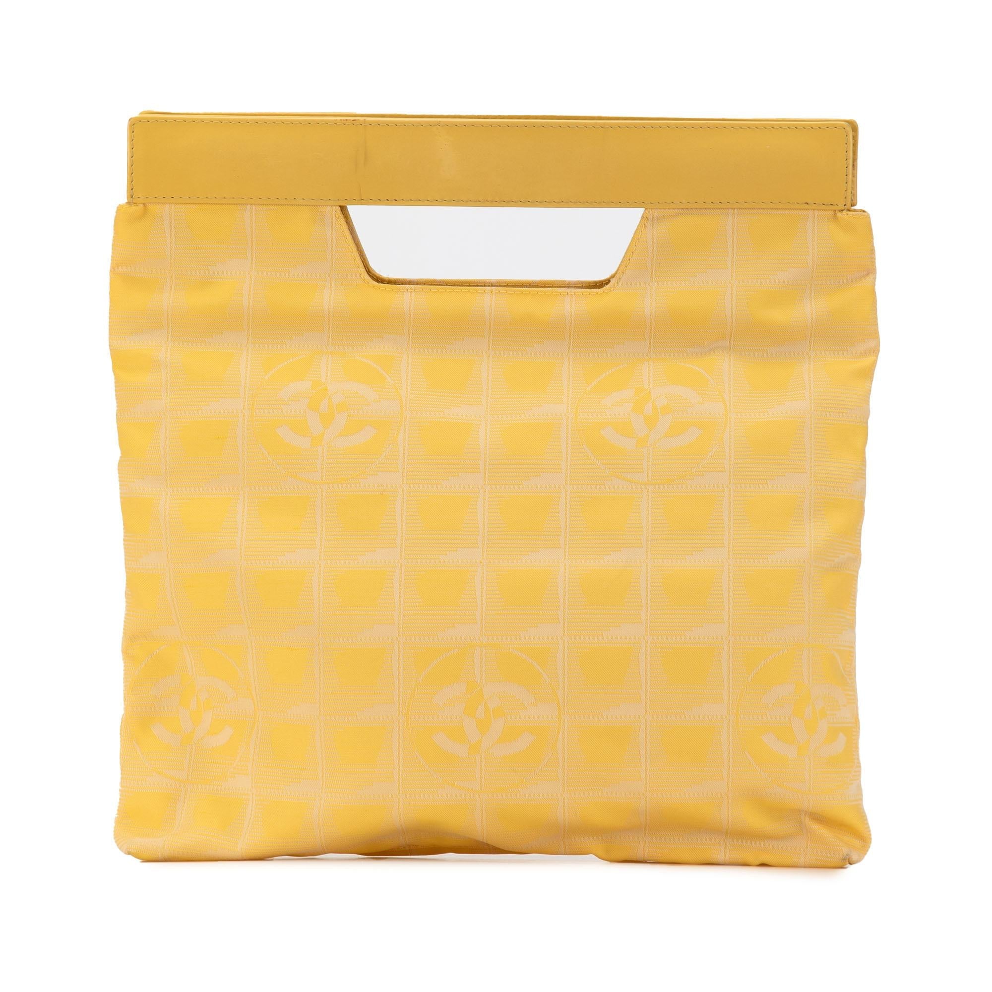 Chanel New Travel Line Handbag (SHG-L2MxnI)