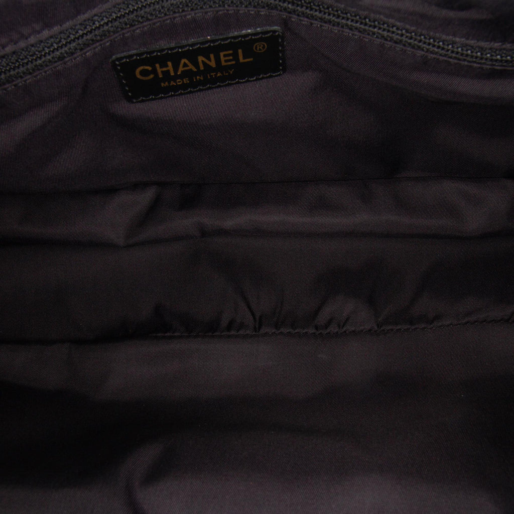 Chanel New Travel Line Handbag (SHG-5LTm5z)