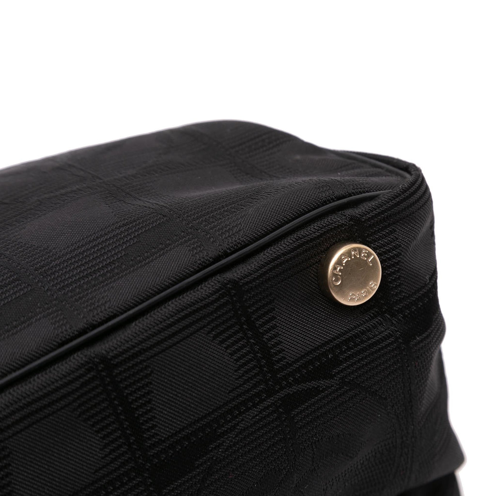 Chanel New Travel Line Handbag (SHG-5LTm5z)