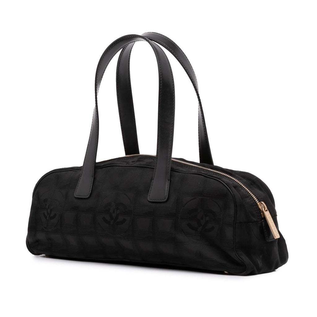 Chanel New Travel Line Handbag (SHG-5LTm5z)