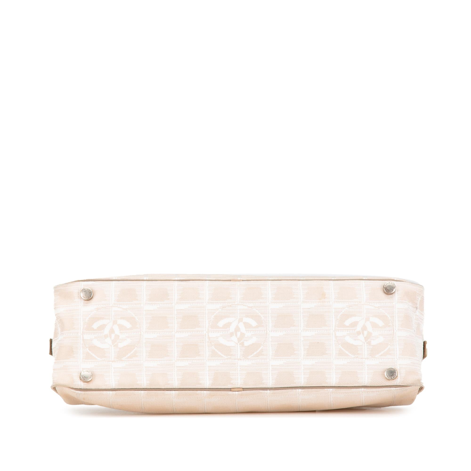 Chanel New Travel Line Handbag (SHG-ua5xFI)