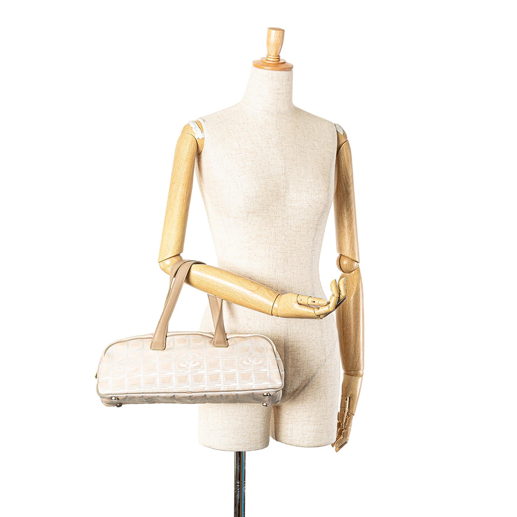 Chanel New Travel Line Handbag (SHG-ua5xFI)