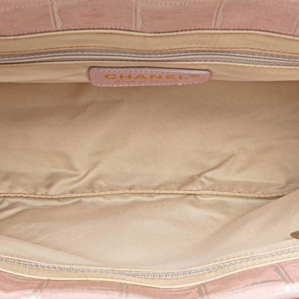 Chanel New Travel Line Handbag (SHG-4Qf98C)