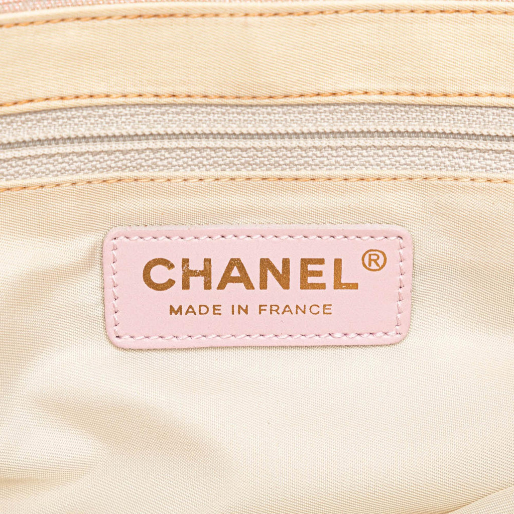 Chanel New Travel Line Handbag (SHG-4Qf98C)