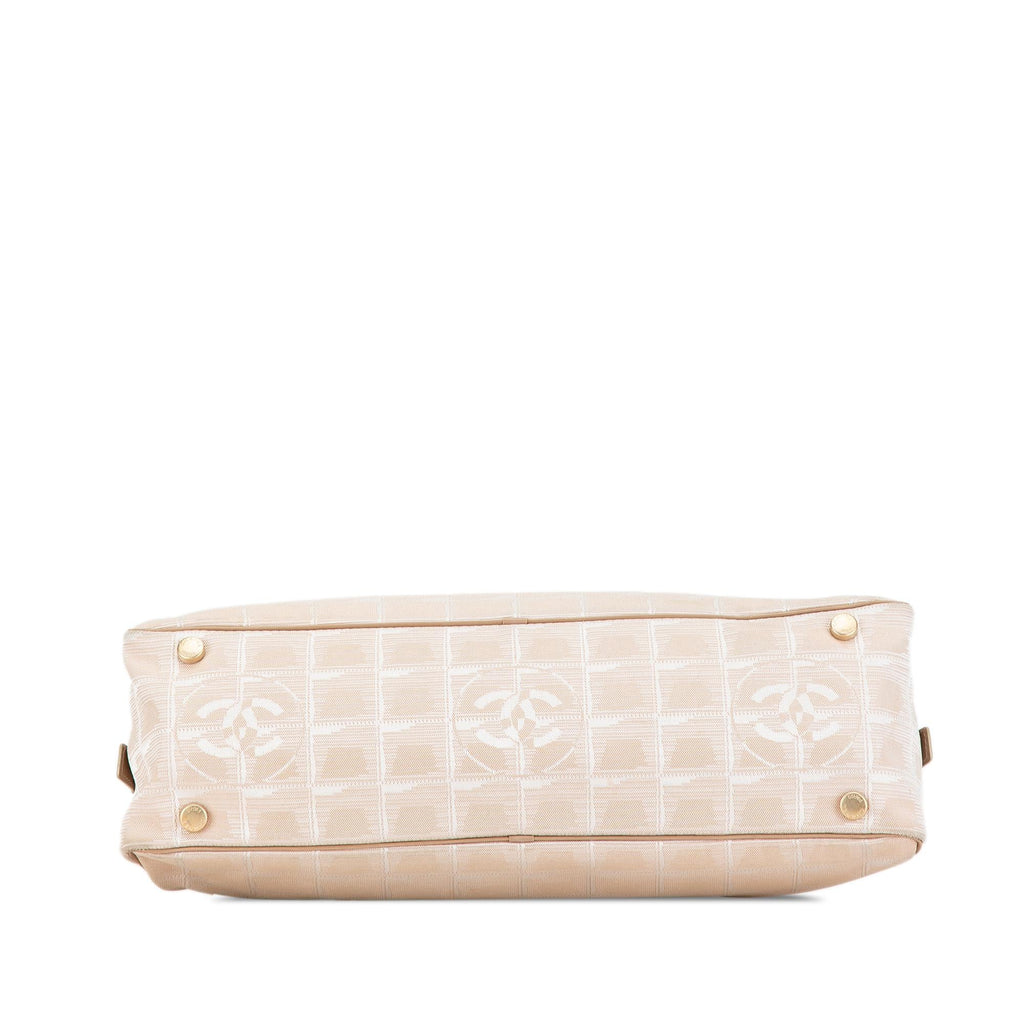 Chanel New Travel Line Handbag (SHG-3MpQA7)