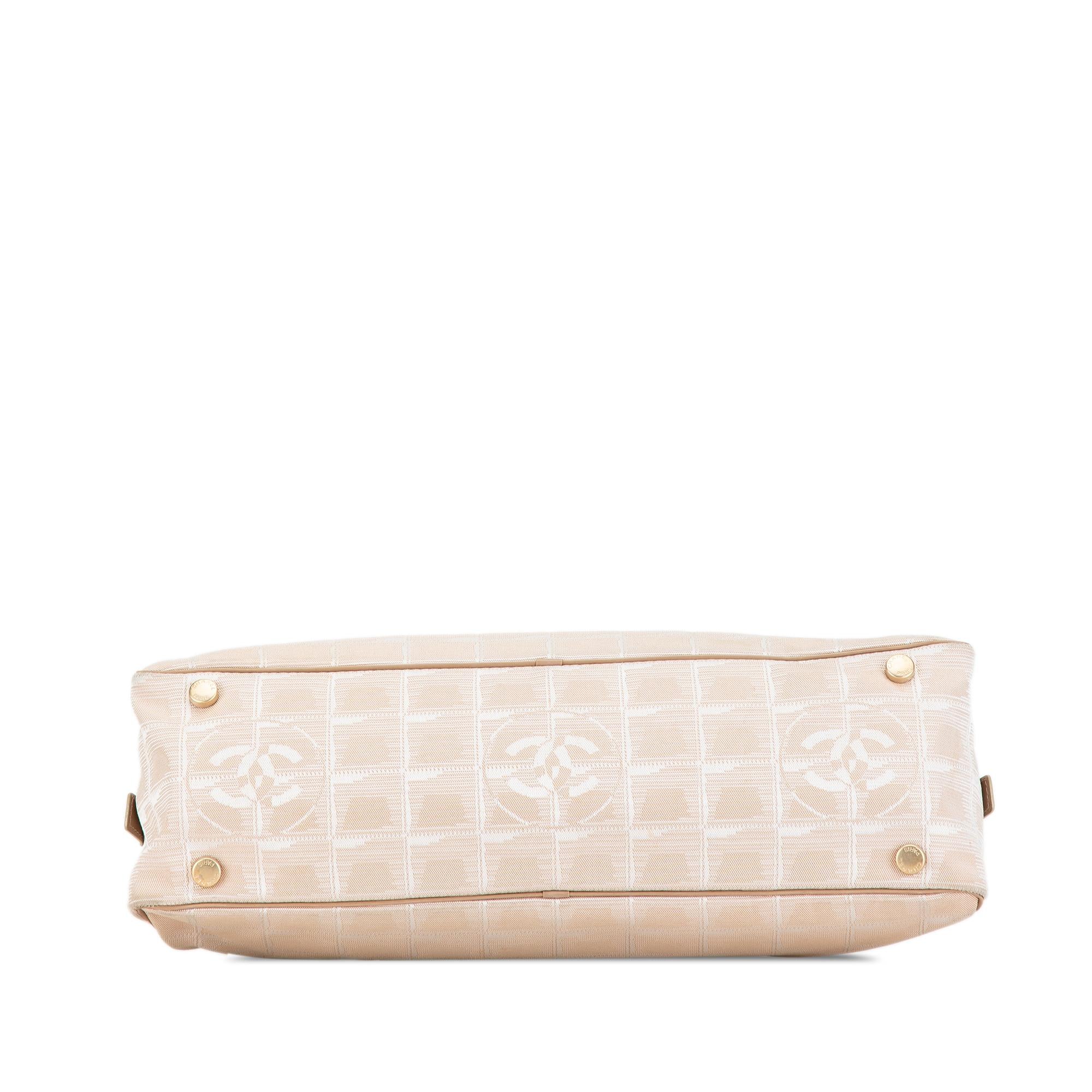 Chanel New Travel Line Handbag (SHG-3MpQA7)