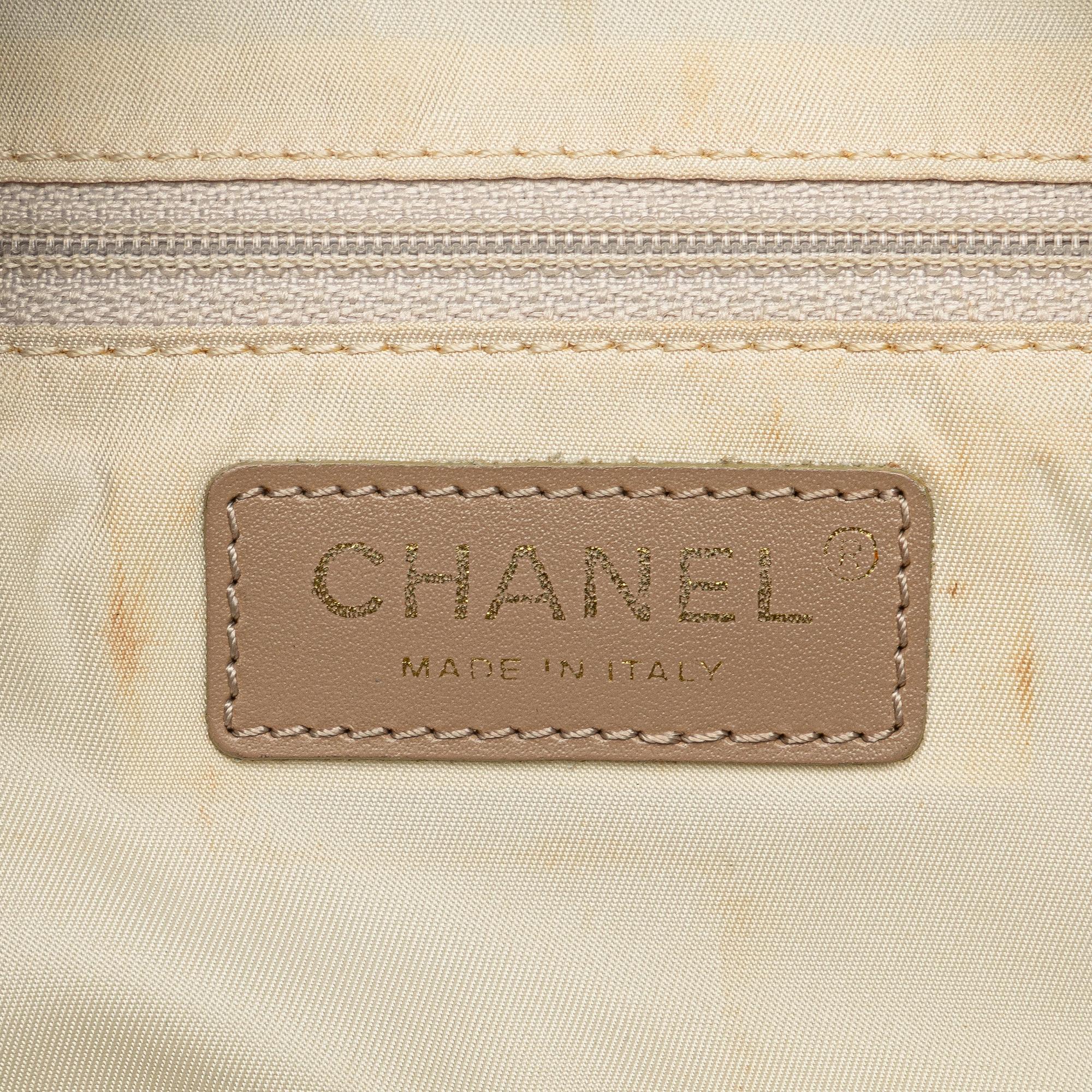 Chanel New Travel Line Handbag (SHG-3MpQA7)