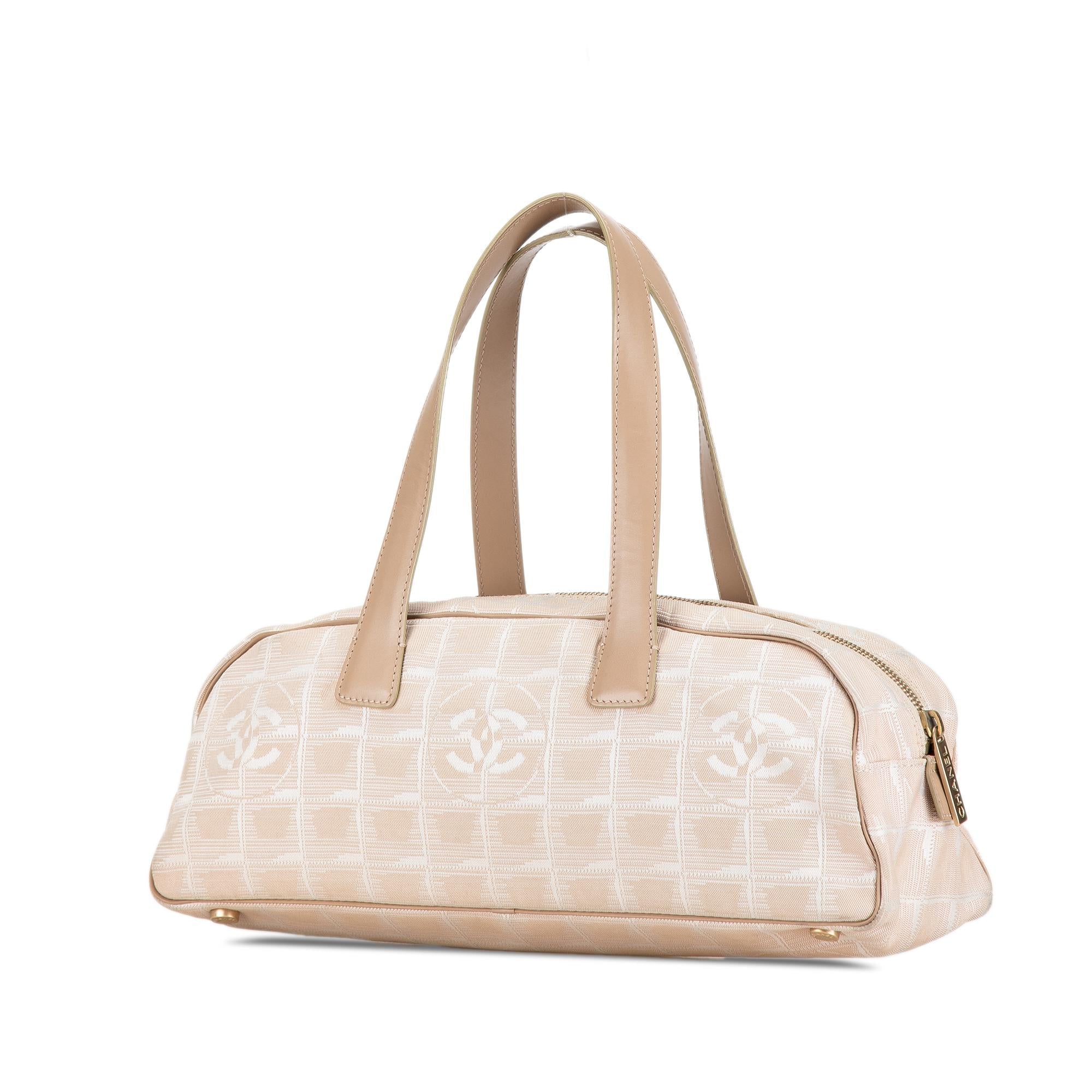 Chanel New Travel Line Handbag (SHG-3MpQA7)