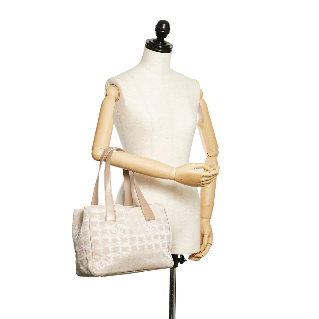 Chanel New Travel Line Nylon Handbag (SHG-29986)