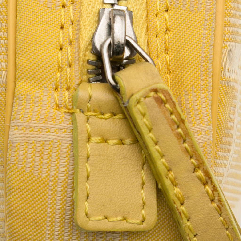 Chanel New Travel Line Nylon Pouch (SHG-9h8nrc)