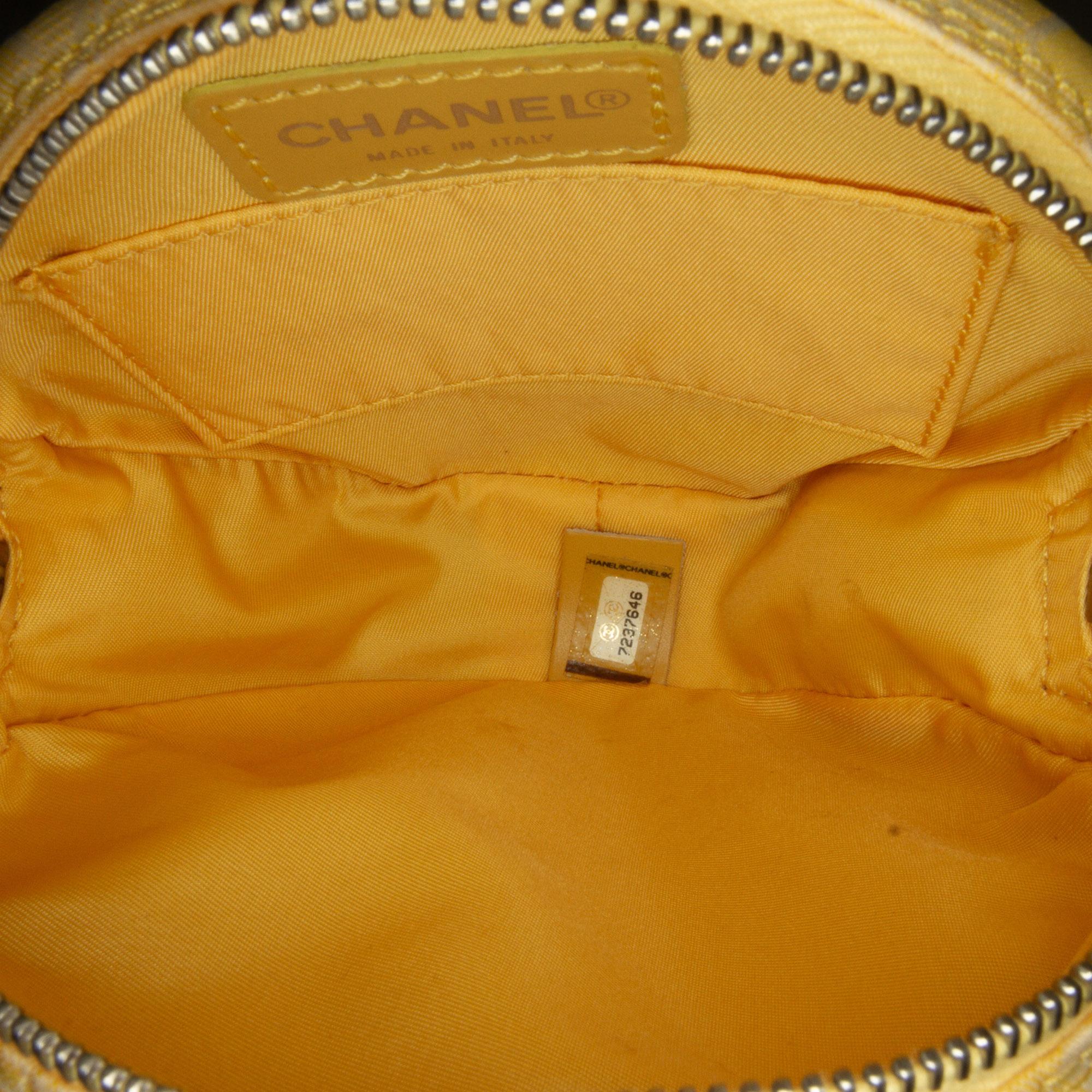 Chanel New Travel Line Nylon Pouch (SHG-9h8nrc)